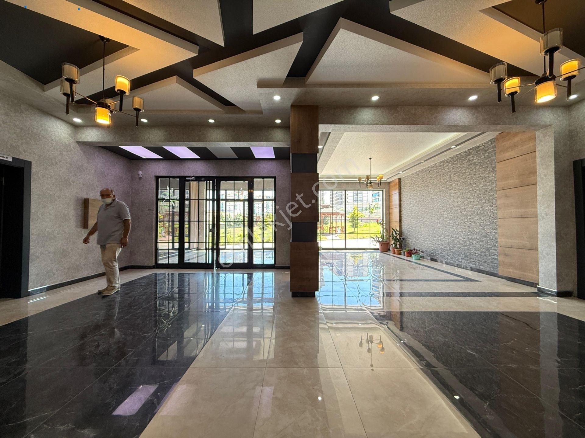 Nasip Emlak'tan Satılık 4+1 Site İçerisinde Kpl. Otoparklı Daire - Görsel 35