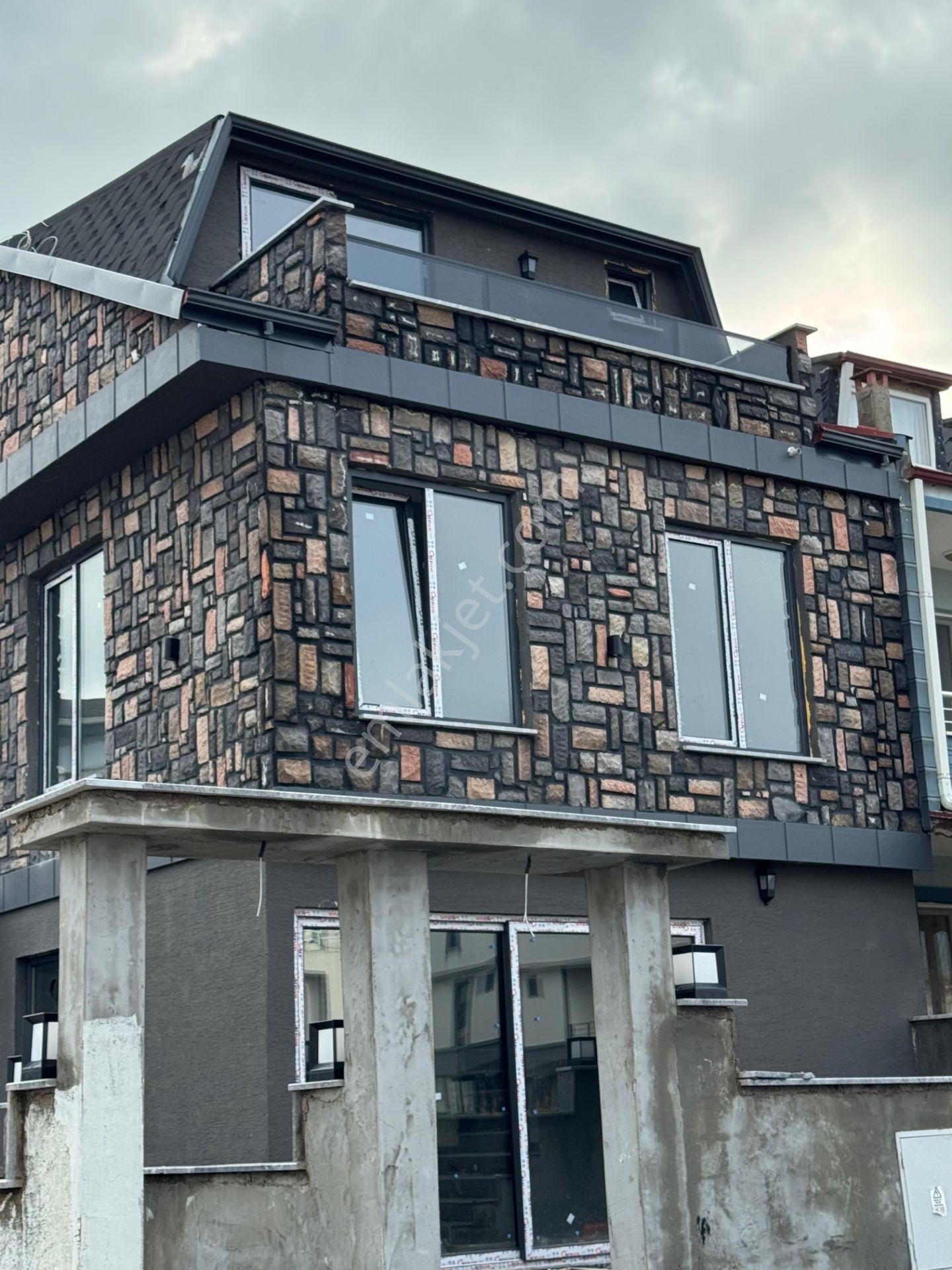 Sakarya Kocaali De Deniz Manzaralı Taş Kaplama Şık 3+1 Villa - Görsel 2
