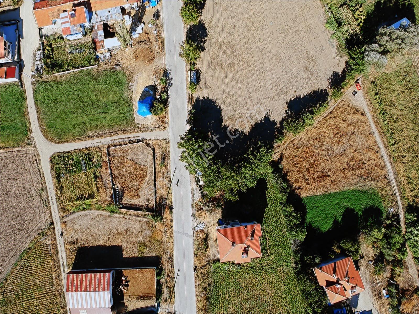 İlbey // Şuhut Aydın Caddesi Yanında Satılık "6" Adet Arsa - Görsel 16