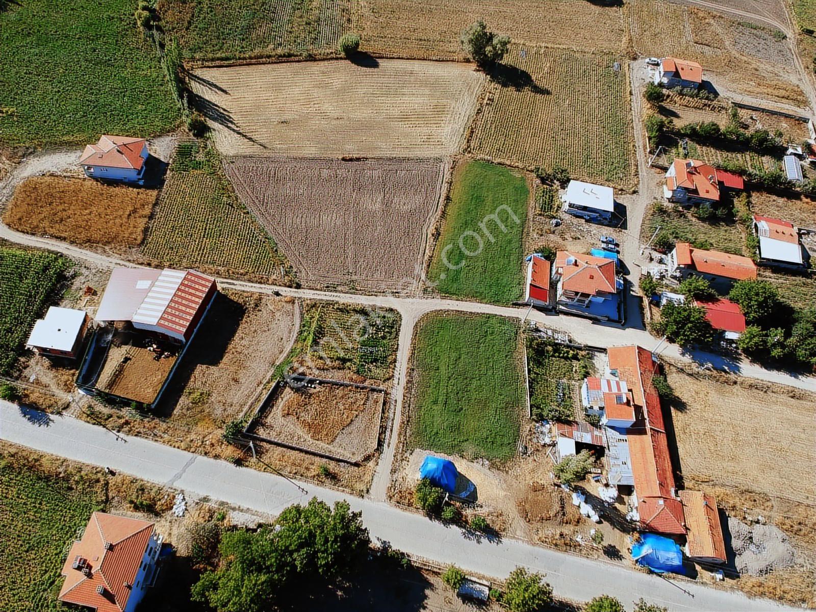 İlbey // Şuhut Aydın Caddesi Yanında Satılık "6" Adet Arsa - Görsel 9