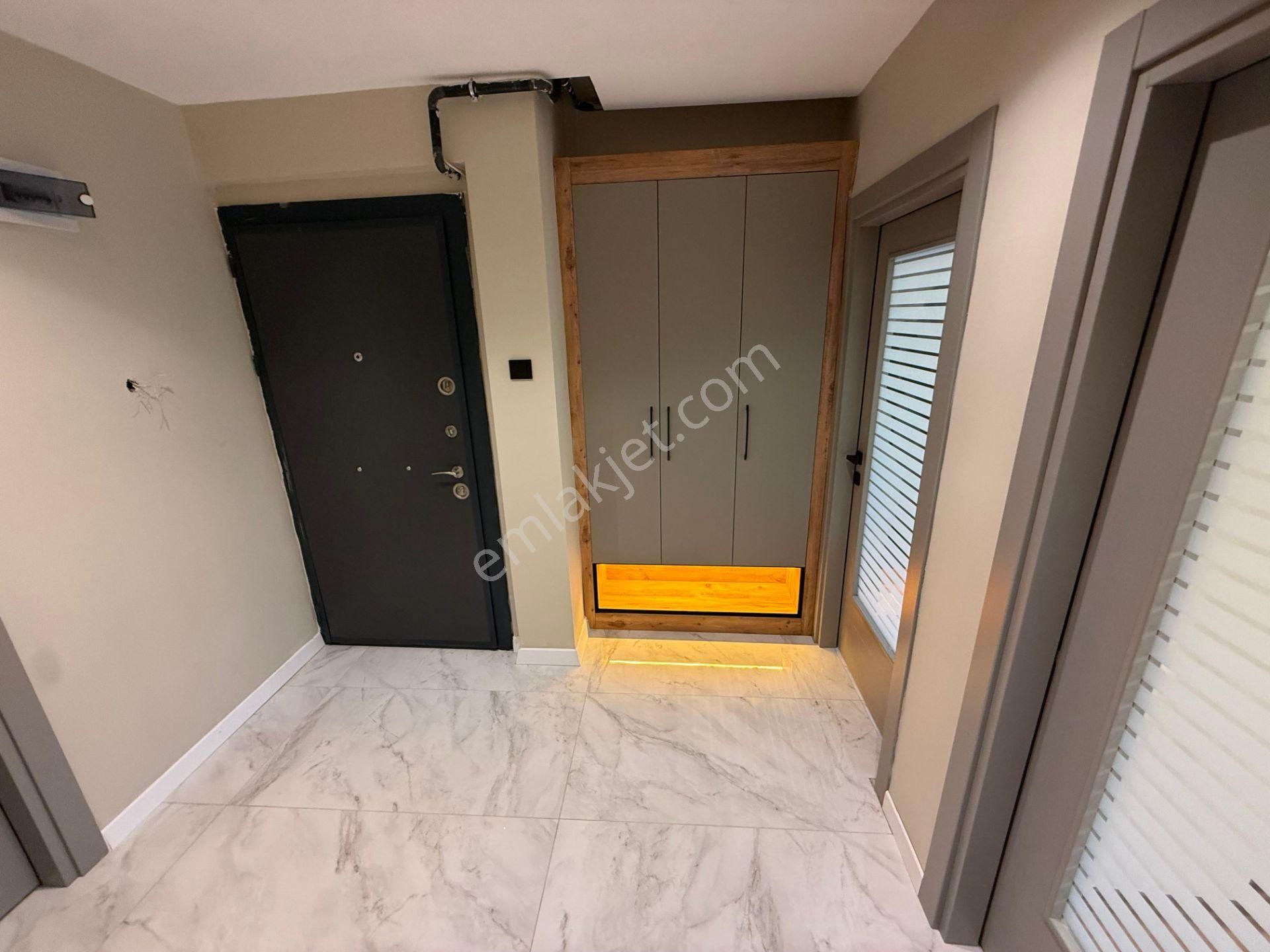 İz'den Bulvara 50 Mt, İçi Sıfır Yapılmış Daire. İlk Siz Oturun!! - Görsel 7