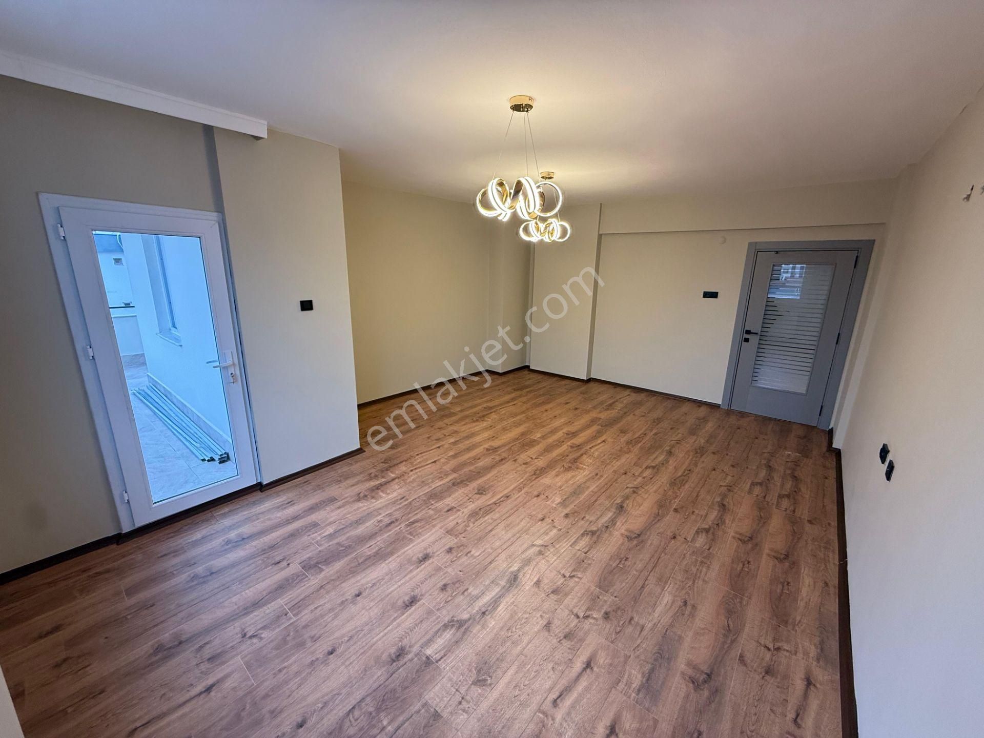 İz'den Bulvara 50 Mt, İçi Sıfır Yapılmış Daire. İlk Siz Oturun!! - Görsel 2