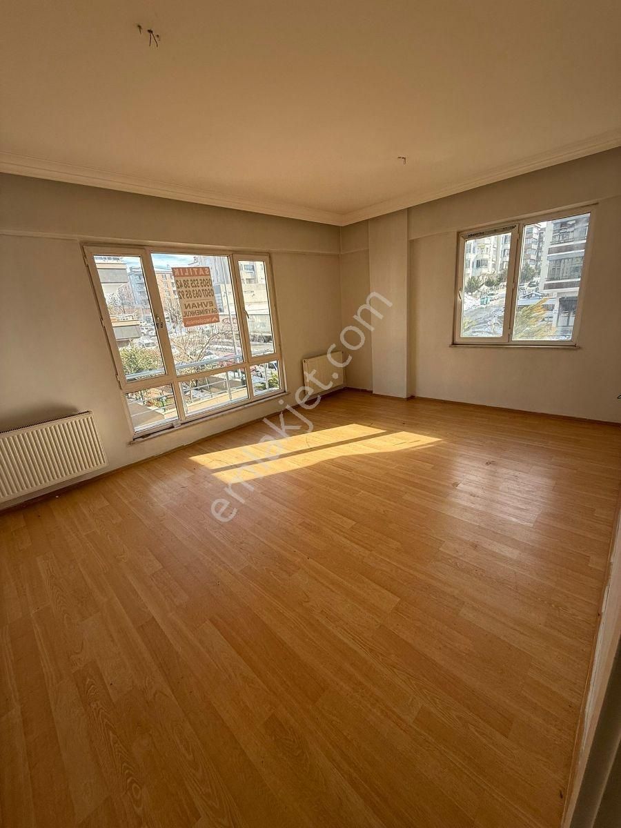 Bülbülzade Mh Satlık 3+1 Daire Su Yoluna Yakın Konumda - Görsel 3