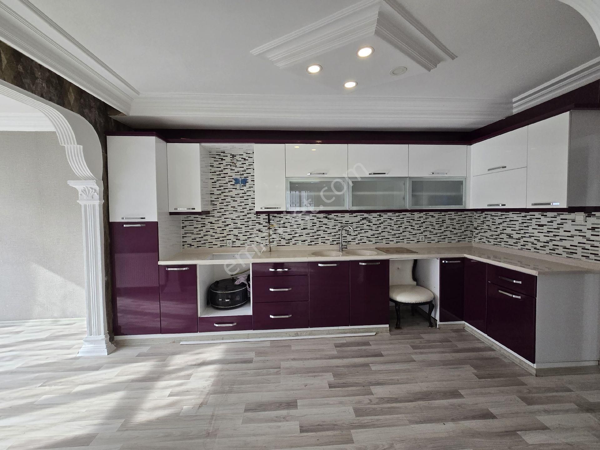 Stilpark Gayrimenkul Den H. Evleri Mah. 3+1 A. Mutfak Satlık