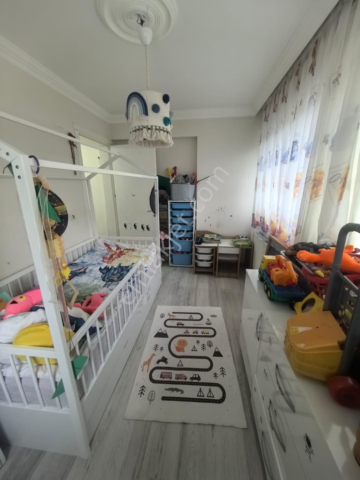 Cumhuriyet De 2. Kat 3+1 Daire Satılık - Görsel 10