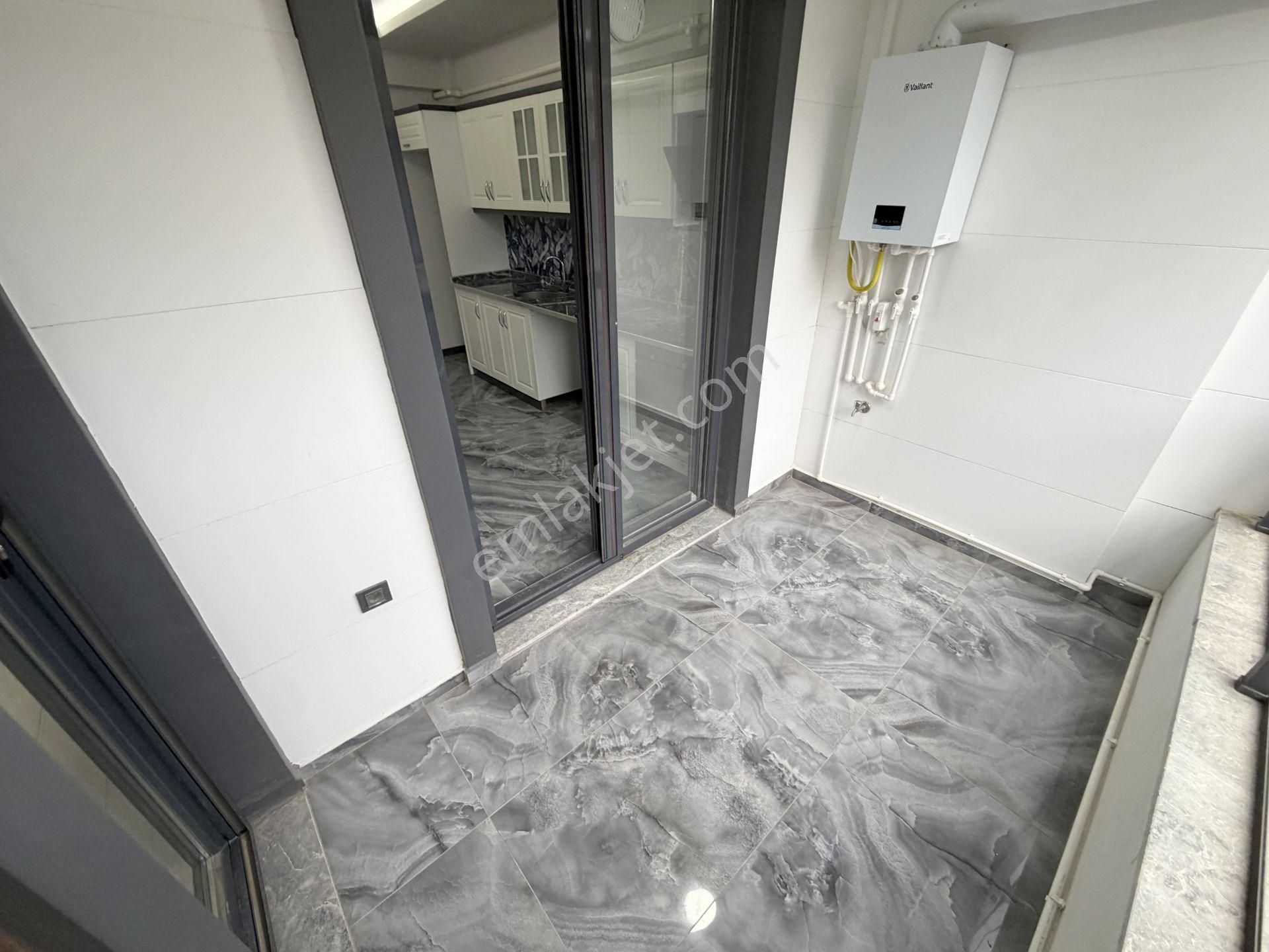 🟣 Güç Gayrimenkul'den Akçay'da Ön Cephe Ara Kat Cam Balkonlu Kombili 2+1 Daire - Görsel 28