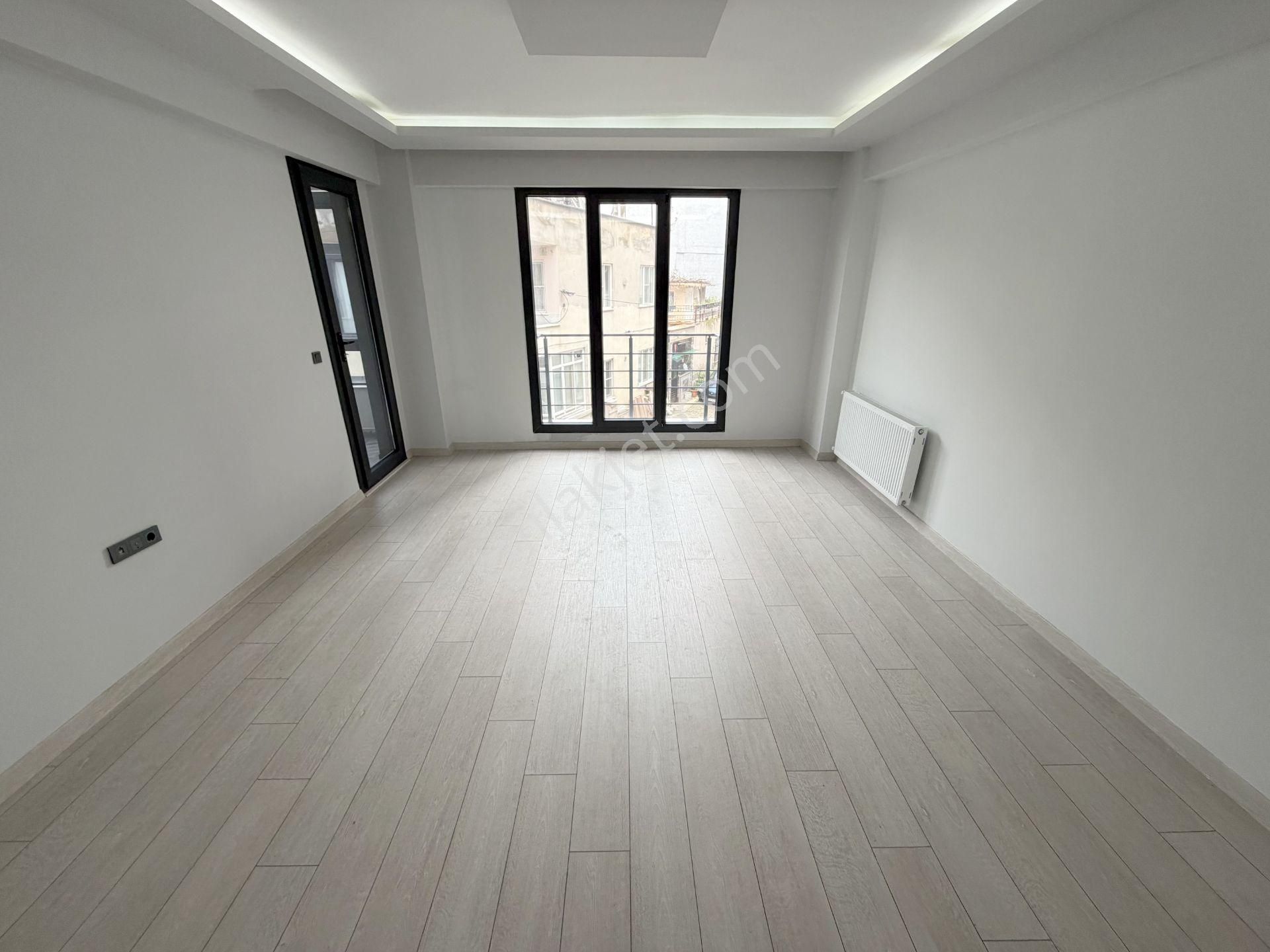 🟣 Güç Gayrimenkul'den Akçay'da Ön Cephe Ara Kat Cam Balkonlu Kombili 2+1 Daire - Görsel 19