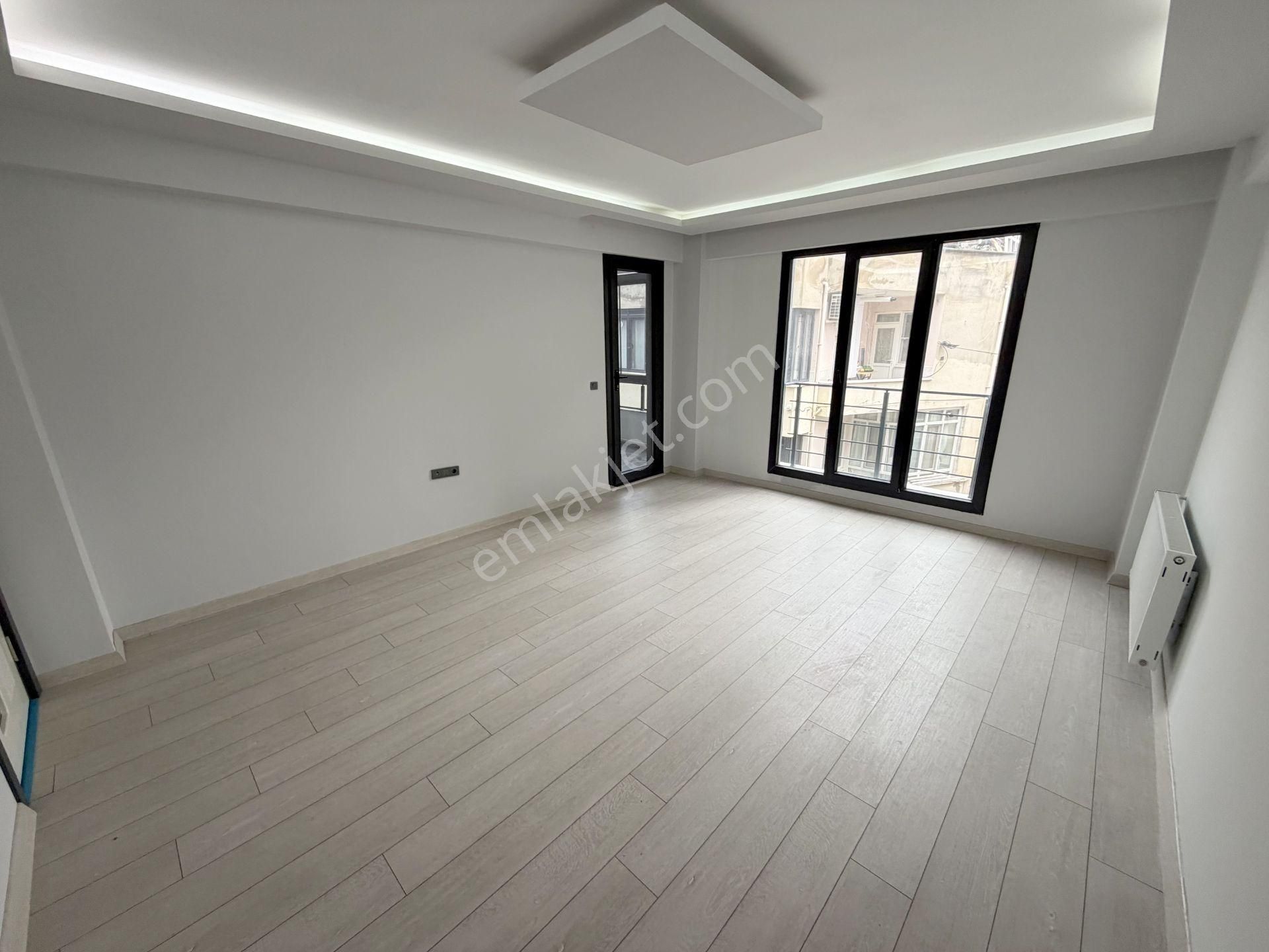 🟣 Güç Gayrimenkul'den Akçay'da Ön Cephe Ara Kat Cam Balkonlu Kombili 2+1 Daire - Görsel 12