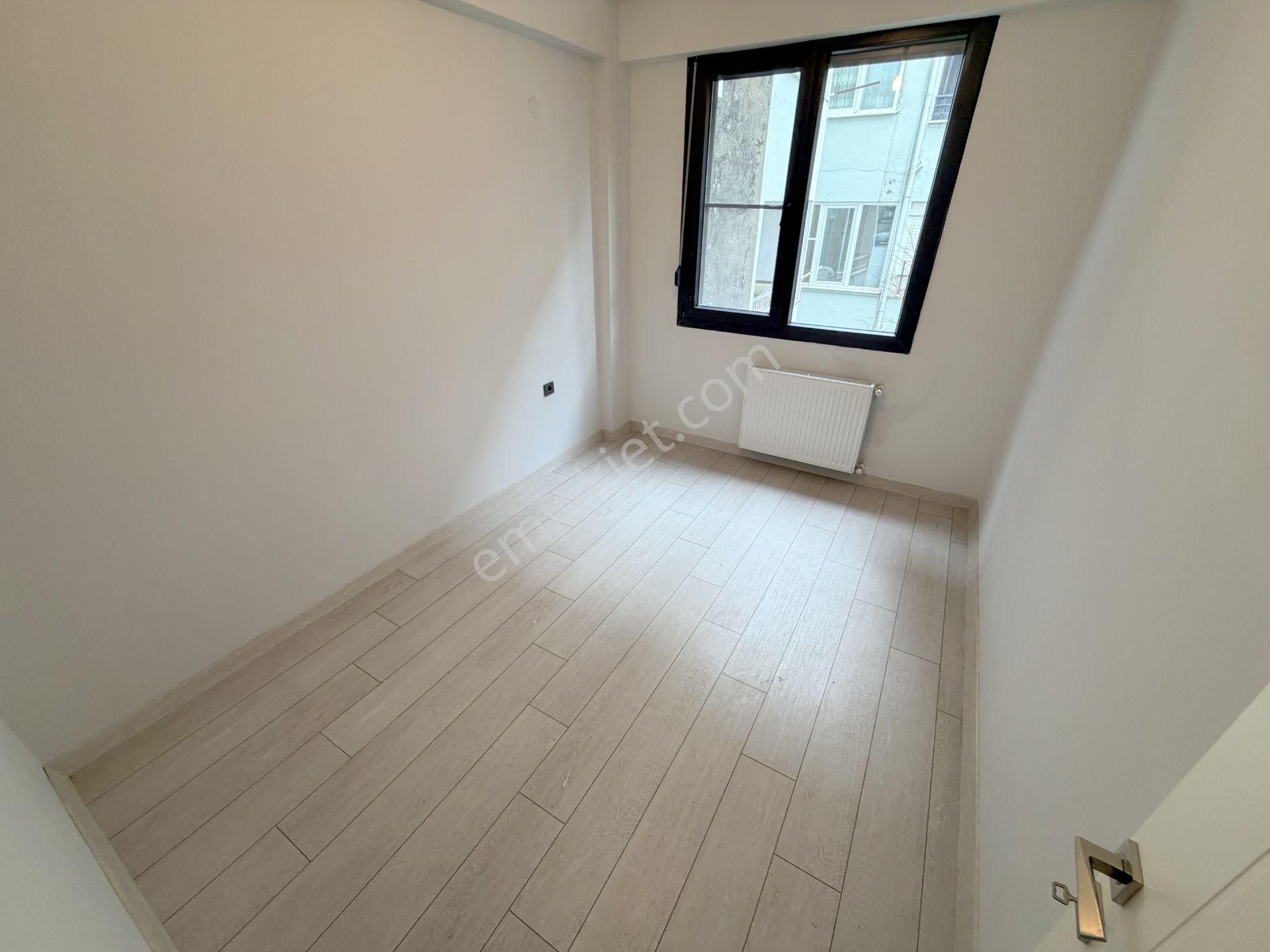 🟣 Güç Gayrimenkul'den Akçay'da Ön Cephe Ara Kat Cam Balkonlu Kombili 2+1 Daire - Görsel 15