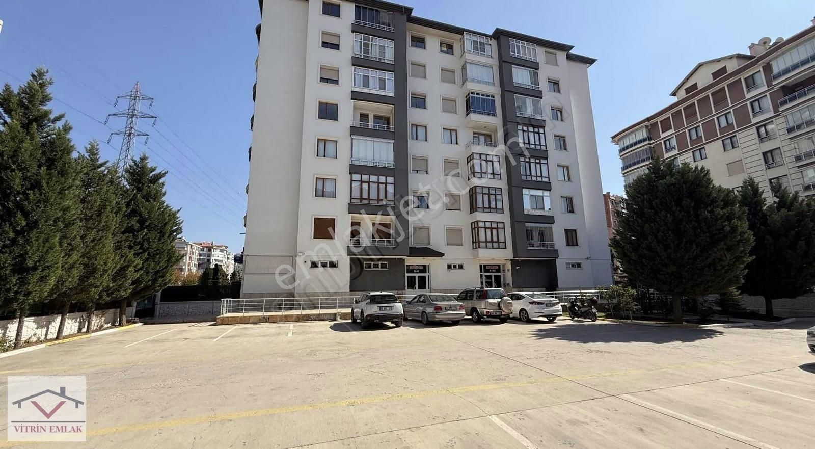 Otogar Karşısı Arakat Site İçerisinde 4+1 Odalı Kiralık Daire