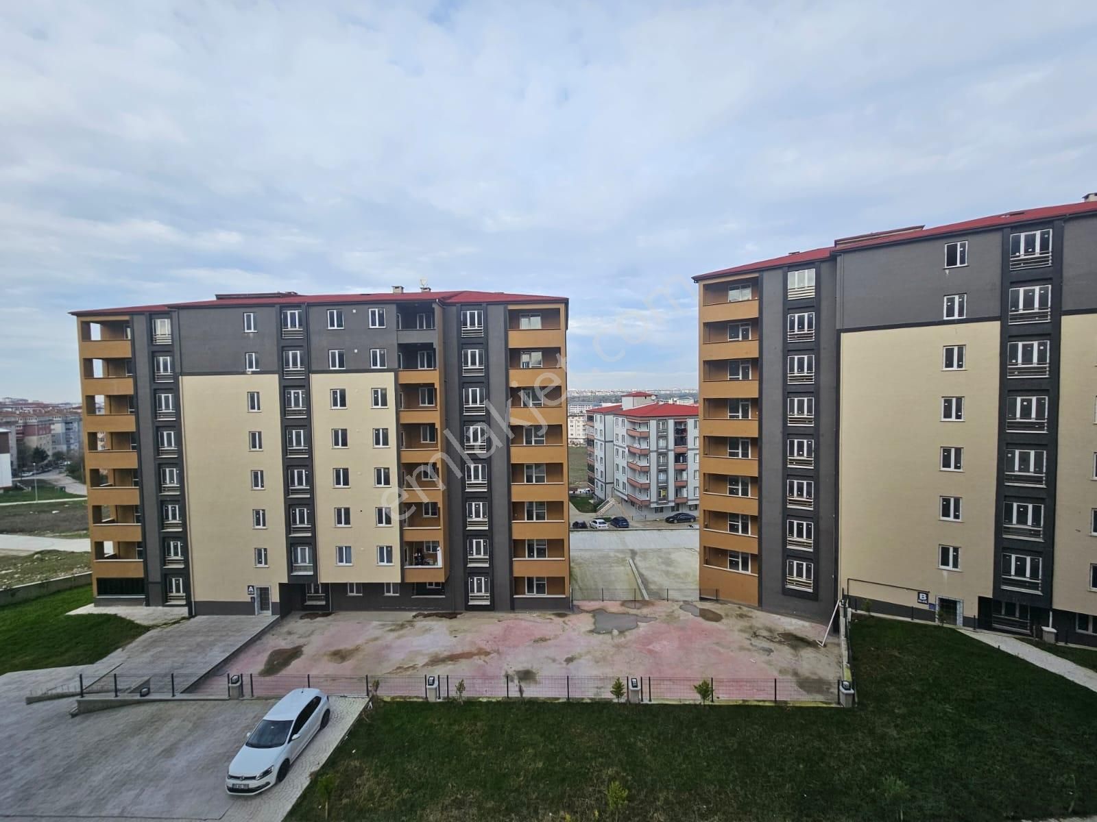 İstasyon Mah. Site İçi 2+1 Kapalı Otoparklı Ankastreli Sıfır