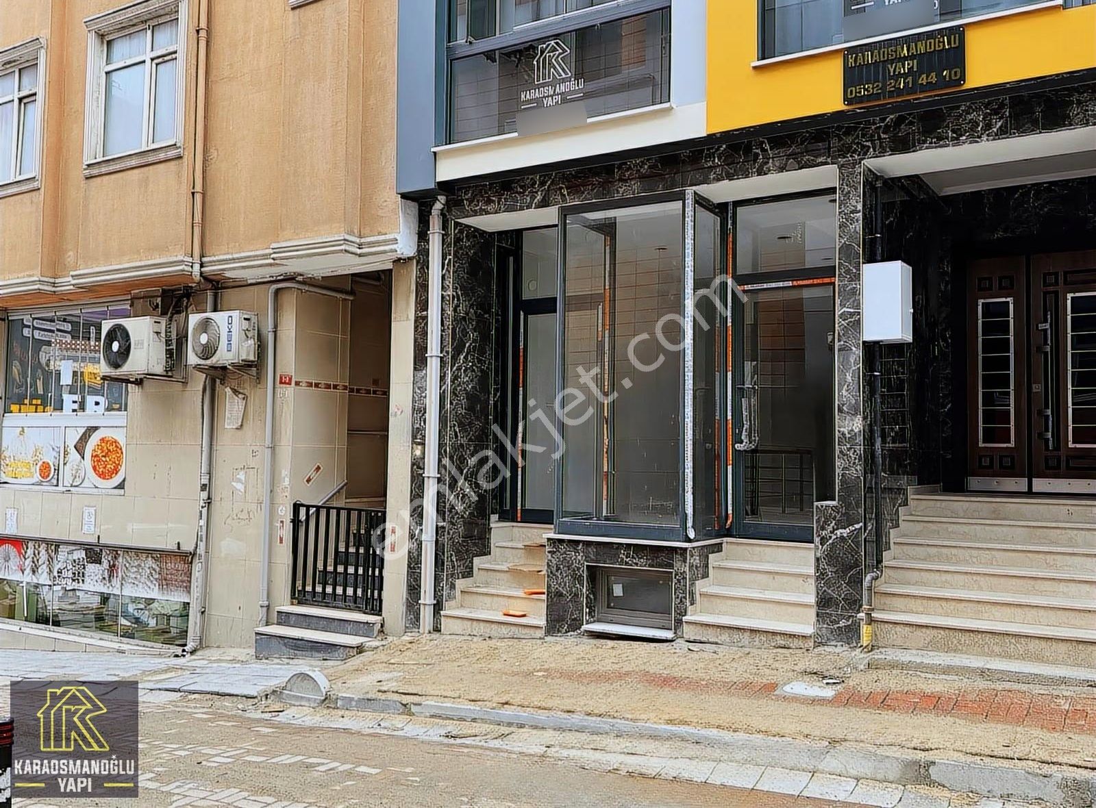 Karaosmanoğlu'ndan Demirkapı Caddesine Köşe 200 M2 Depolu Mağaza