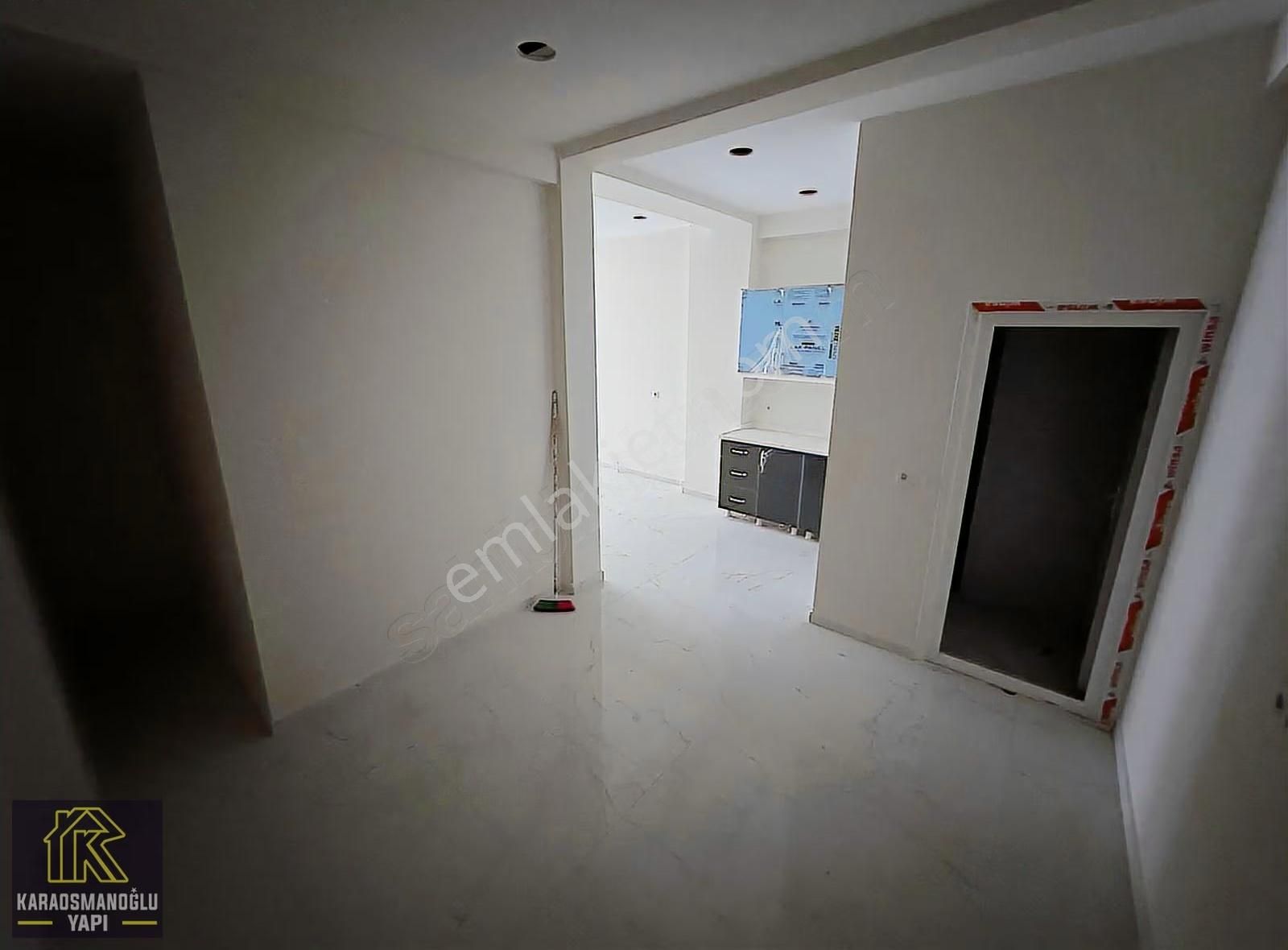 Karaosmanoğlu'ndan Demirkapı Caddesine Köşe 200 M2 Depolu Mağaza - Görsel 15