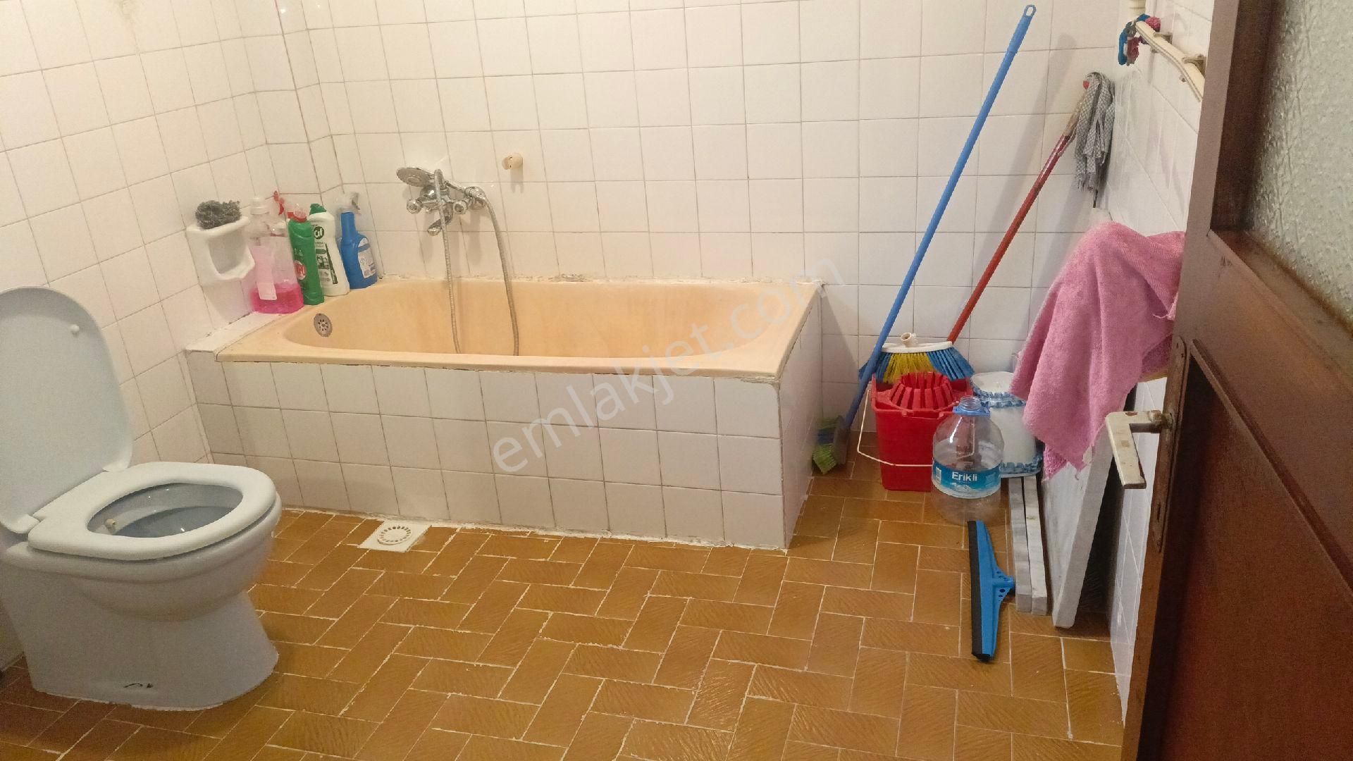 Güzelyalı Güven Emlaktan Kiralık 2+1 Merkezi Konum Daire - Görsel 15