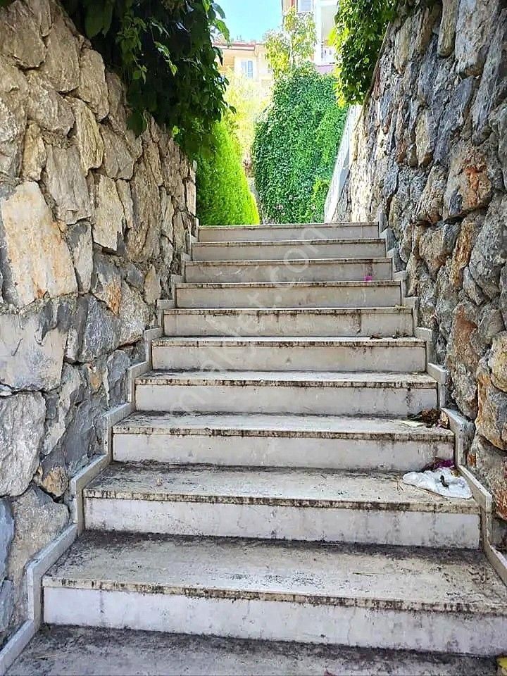 Goldhouse Dan Satılık Havuzlu Sitede Arakat 2+1 Eşyalı Daire - Görsel 5