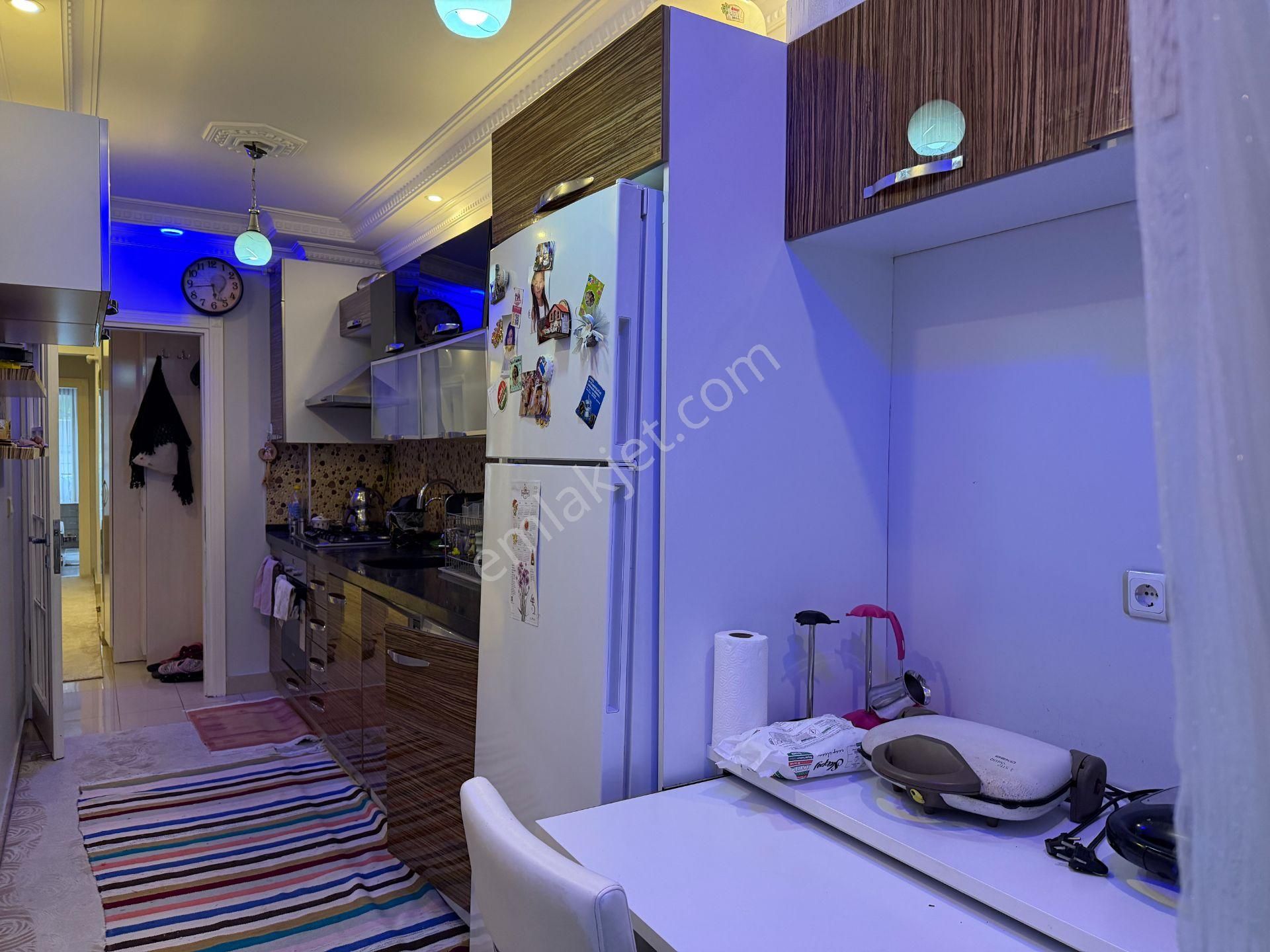 Karşıyaka Yalı Mahallesinde Satılık 2 +1 Lüx Daire ( Özel 7 M2 Ayrıyeten Odası Mevcut ) - Görsel 3