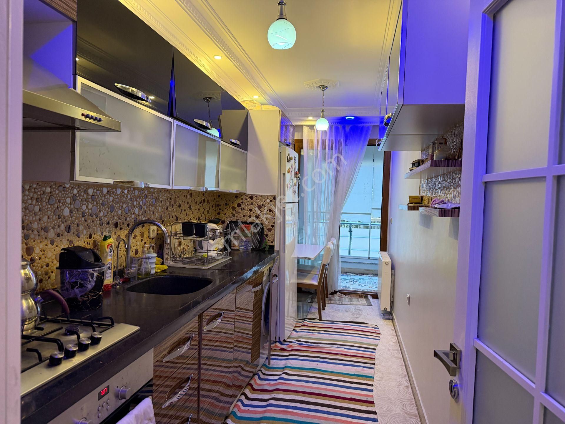 Karşıyaka Yalı Mahallesinde Satılık 2 +1 Lüx Daire ( Özel 7 M2 Ayrıyeten Odası Mevcut ) - Görsel 11