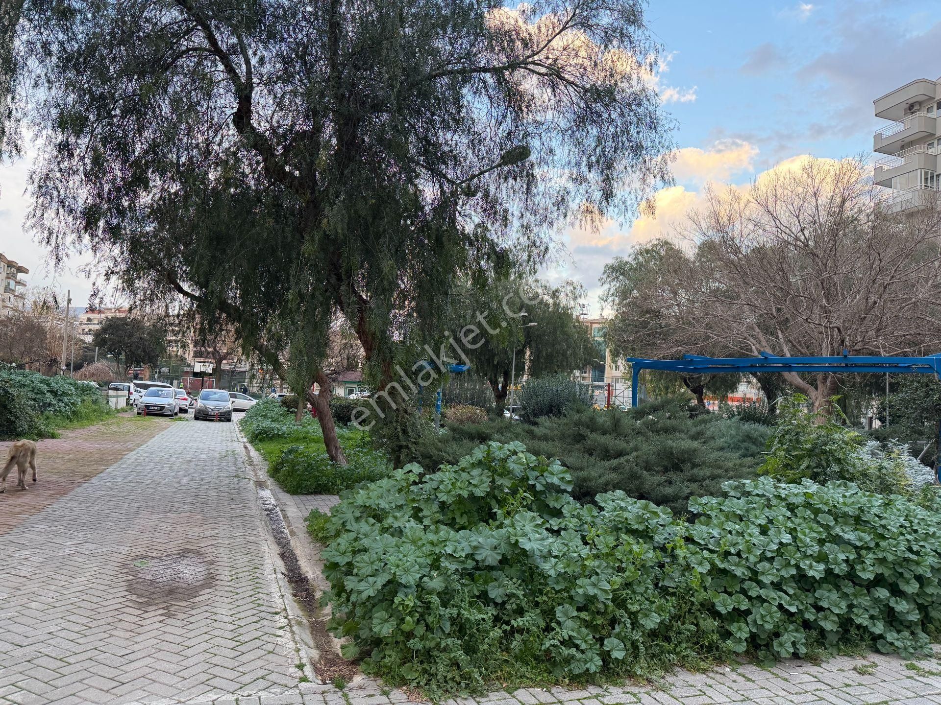 Karşıyaka Yalı Mahallesinde Satılık 2 +1 Lüx Daire ( Özel 7 M2 Ayrıyeten Odası Mevcut ) - Görsel 35