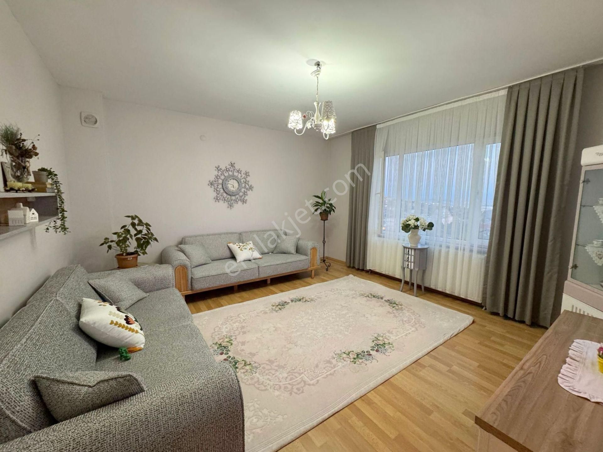 Mertcan'dan Aydos Caddesi Üzerinde Güvenlikli Sitede İskanlı 2+1 - Görsel 3