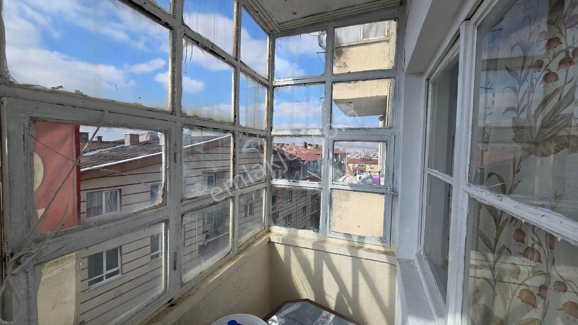 Gülveren Mah 1+1 Kat 'ta Ön Cephe Pazarlıklı - Görsel 18