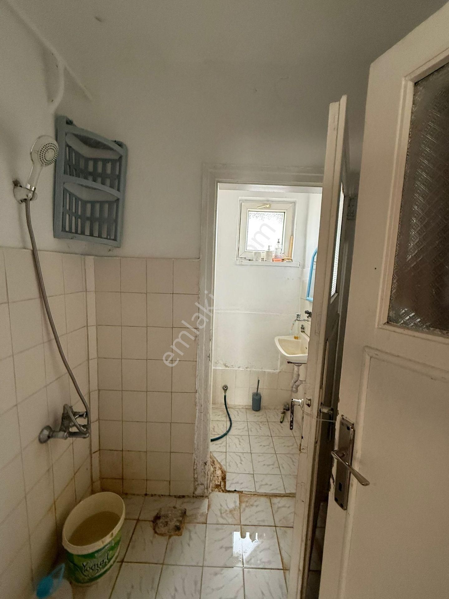 Gülveren Mah 1+1 Kat 'ta Ön Cephe Pazarlıklı - Görsel 4