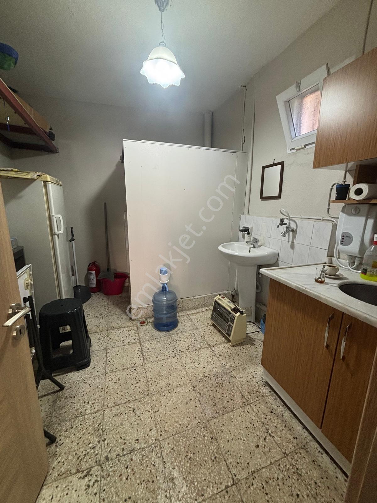 Çizgi 'den Kozak Yolunda 2 Evi 2 Dükkanı Olan Bina Satılık - Görsel 6