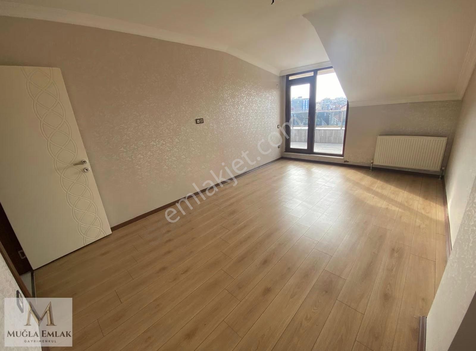 Muğla Emlaktan Cadde Üstü 140m 3+1 Asansörlü Ferah Daire - Görsel 18