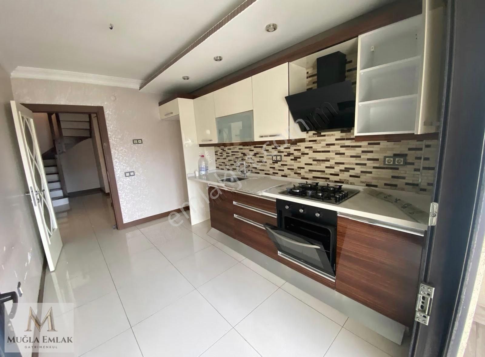 Muğla Emlaktan Cadde Üstü 140m 3+1 Asansörlü Ferah Daire - Görsel 32