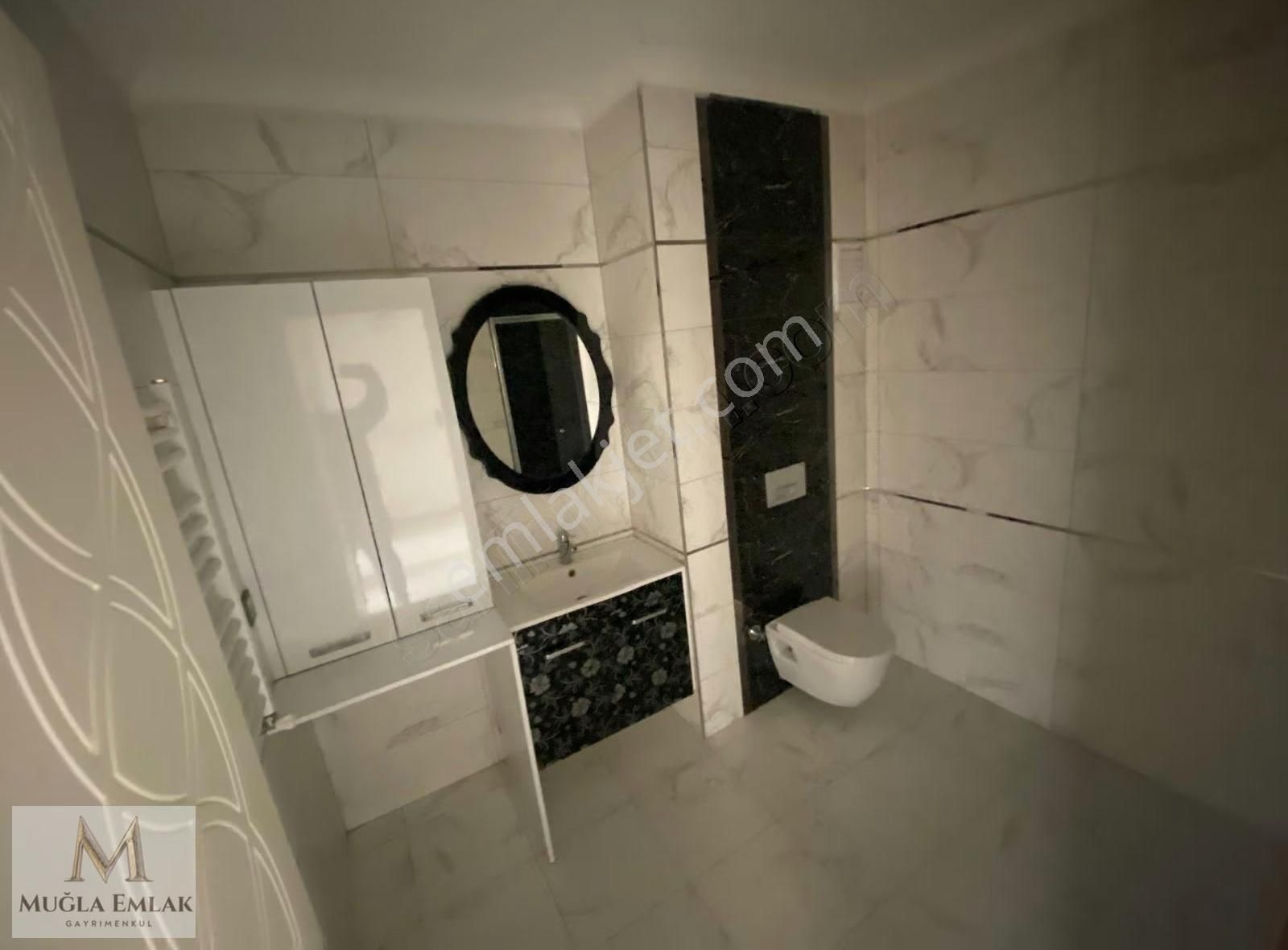 Muğla Emlaktan Cadde Üstü 140m 3+1 Asansörlü Ferah Daire - Görsel 9