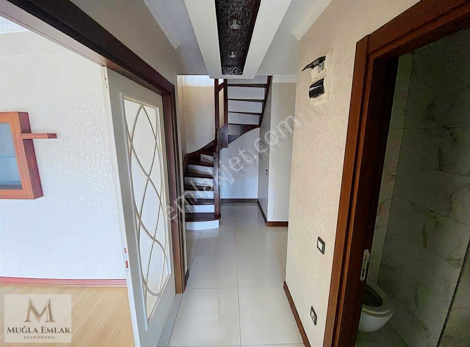 Muğla Emlaktan Cadde Üstü 140m 3+1 Asansörlü Ferah Daire - Görsel 11