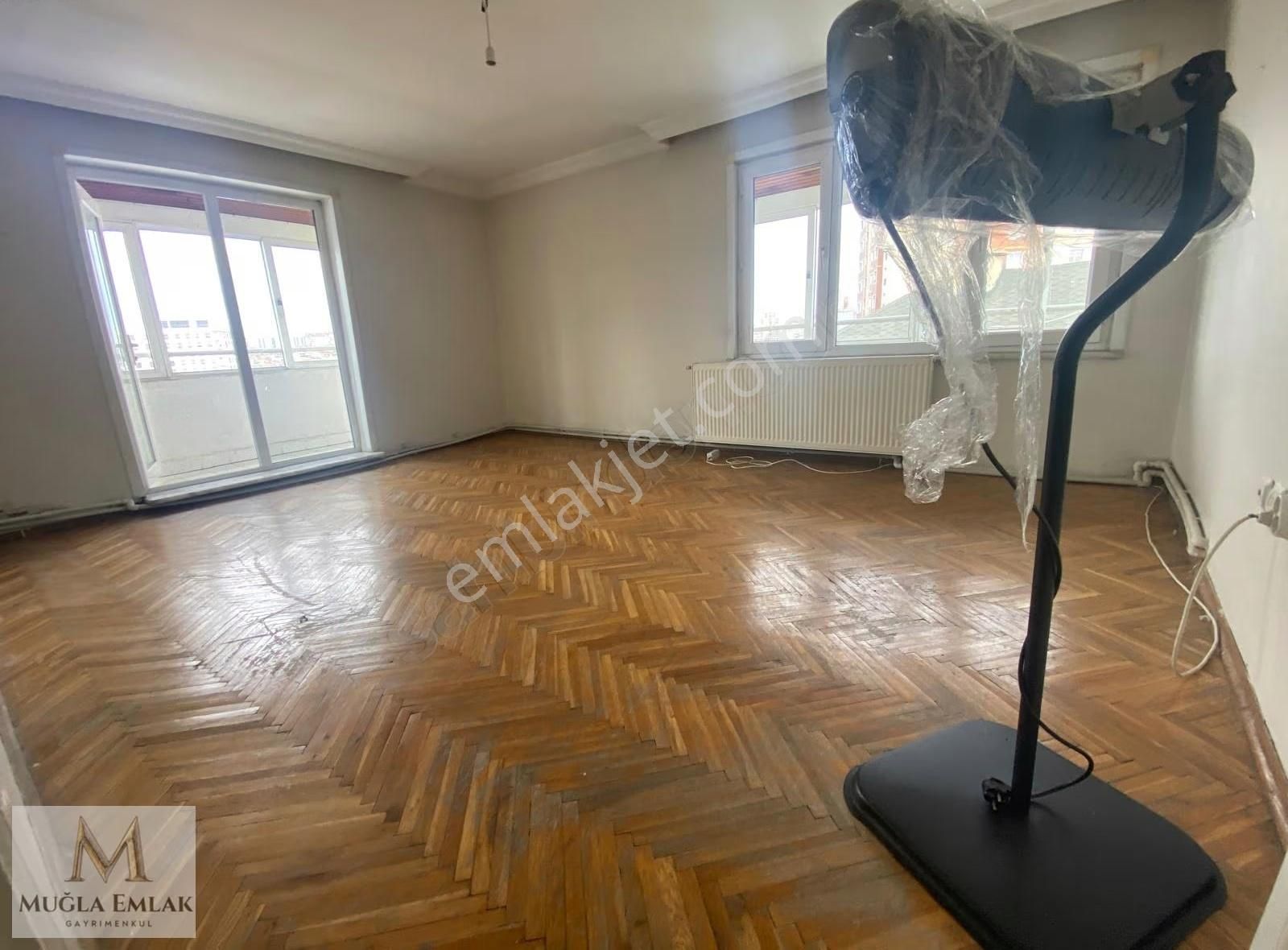 Muğla Emlaktan Gönenli Cami Yakını 120m 2+1 Teraslı Çatı Katı - Görsel 6