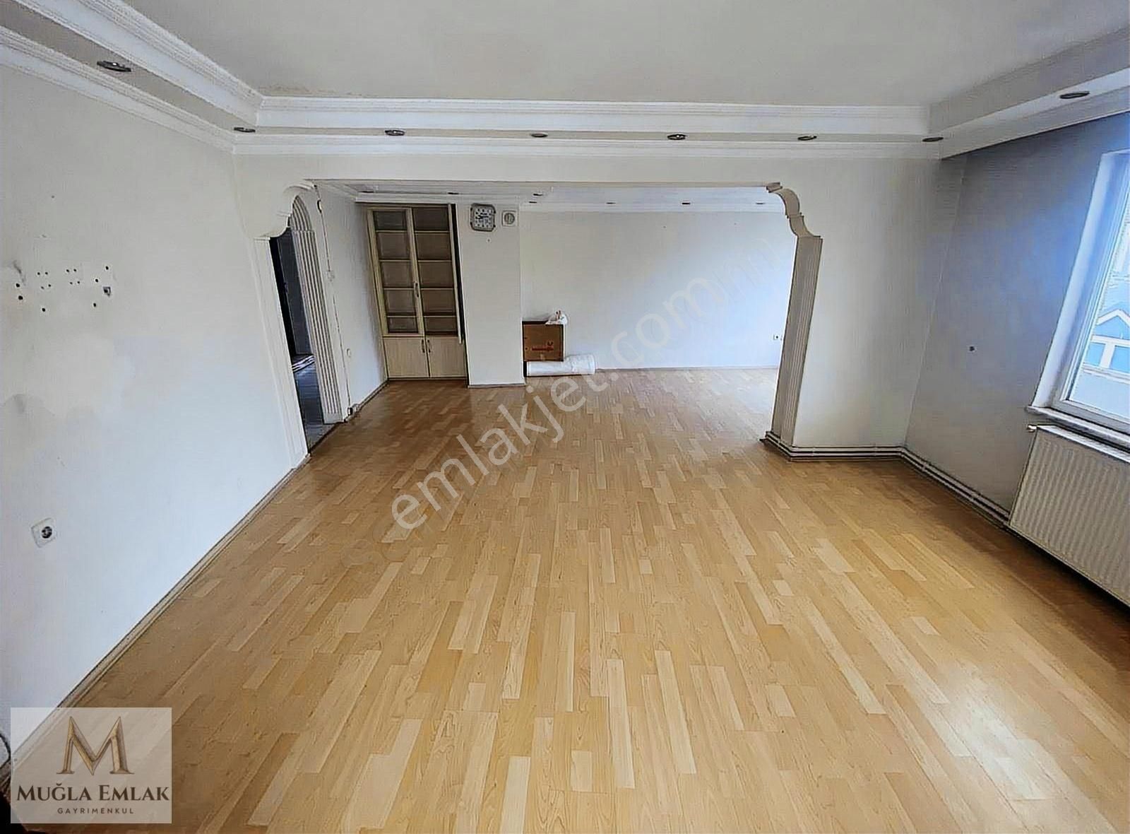 Muğla Emlaktan Gönenli Cami Yakını 120m 2+1 Teraslı Çatı Katı - Görsel 2