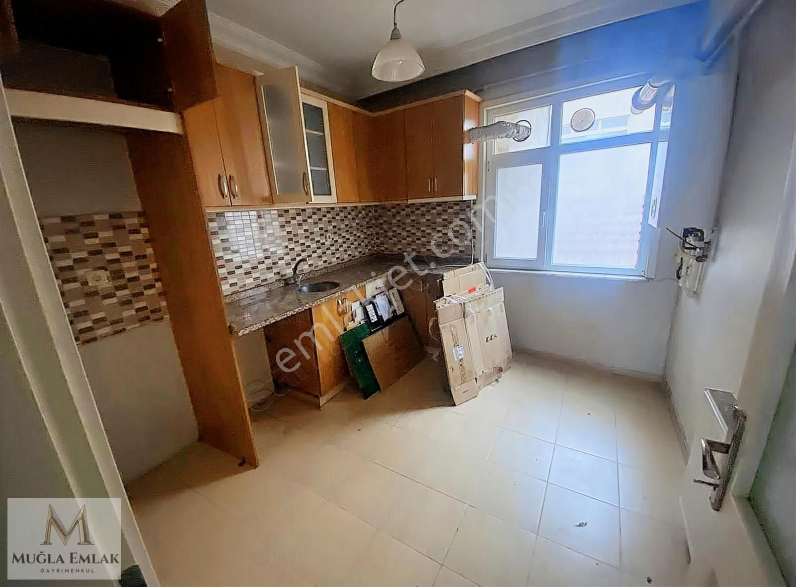 Muğla Emlaktan Kavaklı Sokakta 90m 2+1 Ferah Daire