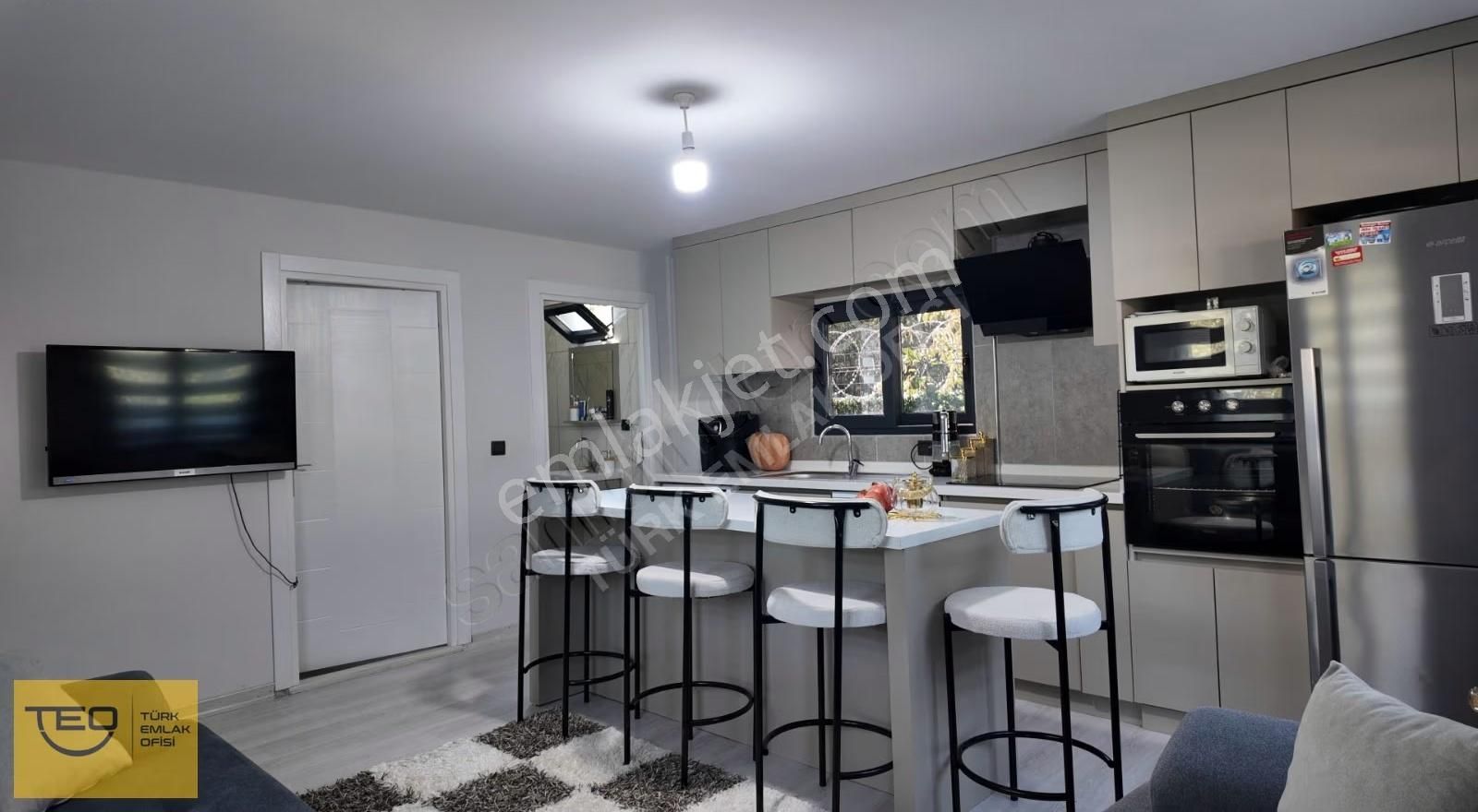 Türk Emlak'tan Satılık Arsa İçinde Şık Peyzajlı Müstakil Ev - Görsel 11