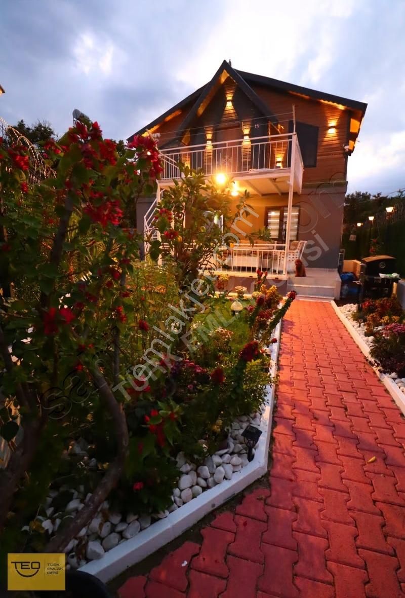 Türk Emlak'tan Satılık Arsa İçinde Şık Peyzajlı Müstakil Ev - Görsel 32