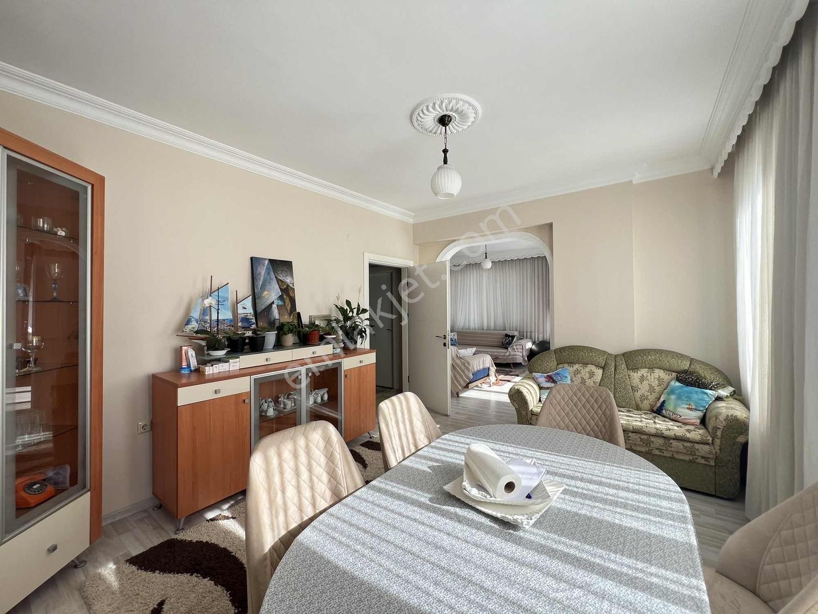 Ulaş Gayrimenkul Bahçelievler Mah.185m² 3+2asansörlü Satılık - Görsel 21