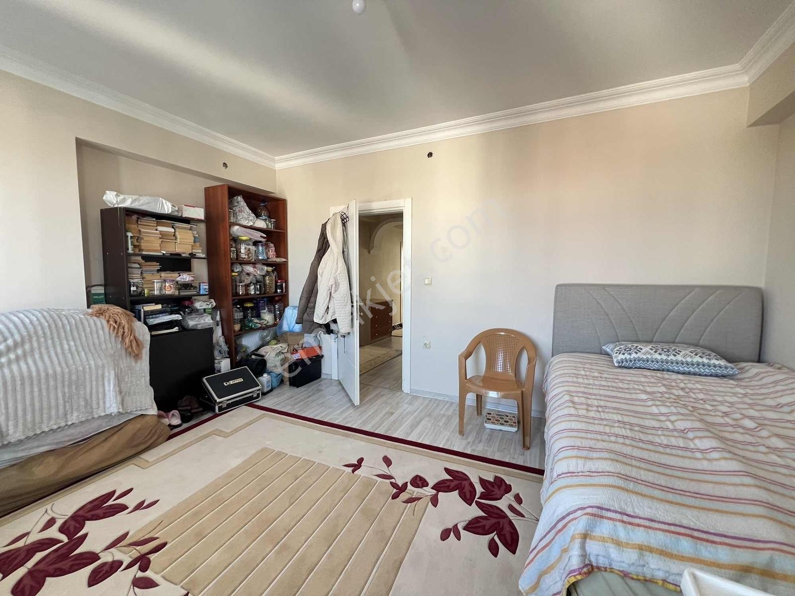 Ulaş Gayrimenkul Bahçelievler Mah.185m² 3+2asansörlü Satılık - Görsel 10