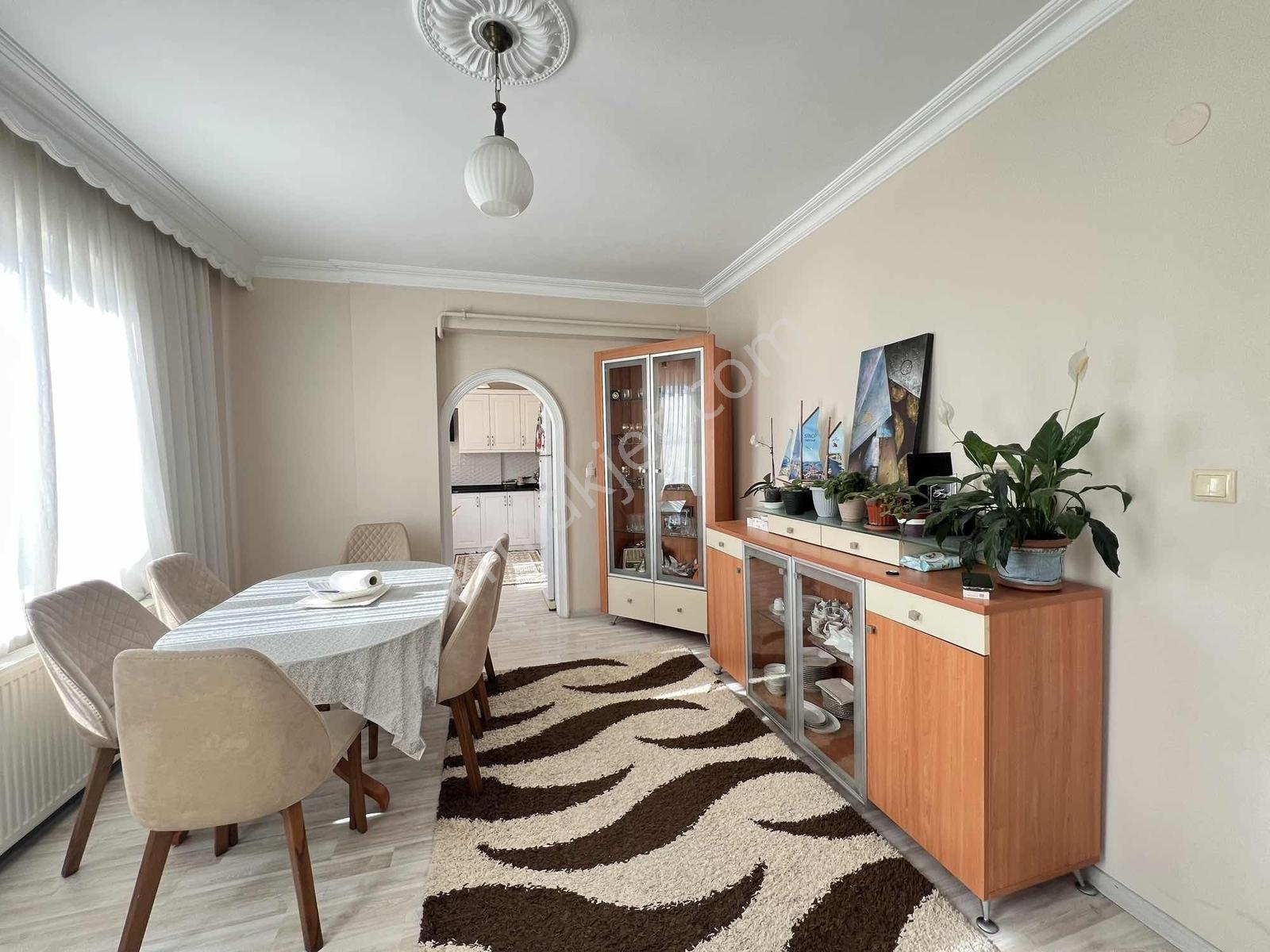 Ulaş Gayrimenkul Bahçelievler Mah.185m² 3+2asansörlü Satılık - Görsel 22
