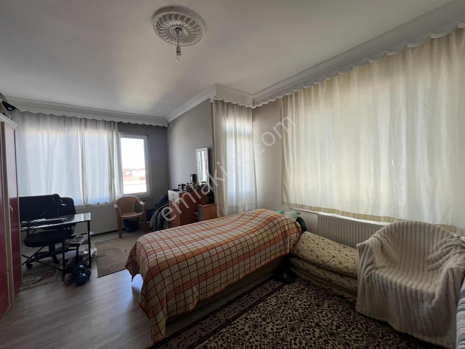 Ulaş Gayrimenkul Bahçelievler Mah.185m² 3+2asansörlü Satılık - Görsel 8