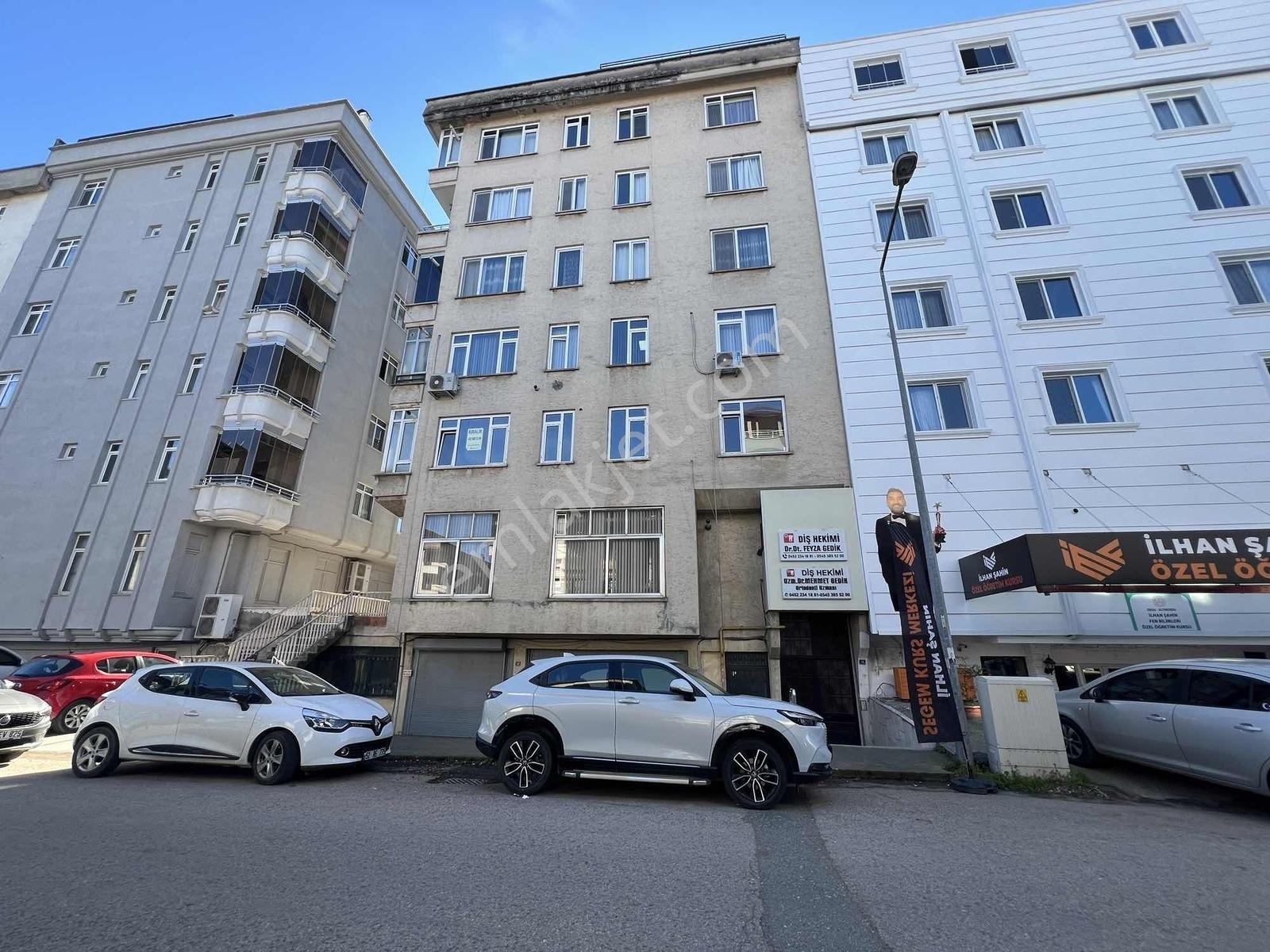 Ulaş Gayrimenkul Bahçelievler Mah.185m² 3+2asansörlü Satılık - Görsel 13