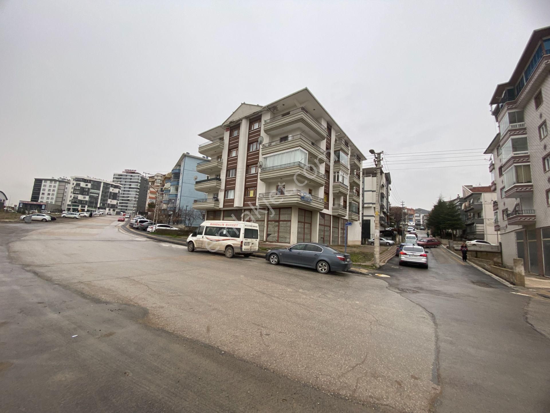 Sincan Pınarbaşı Mah. Köşe Başı 1.kat Asansörlü 135 M2 Satılık 3+1 Daire - Görsel 35