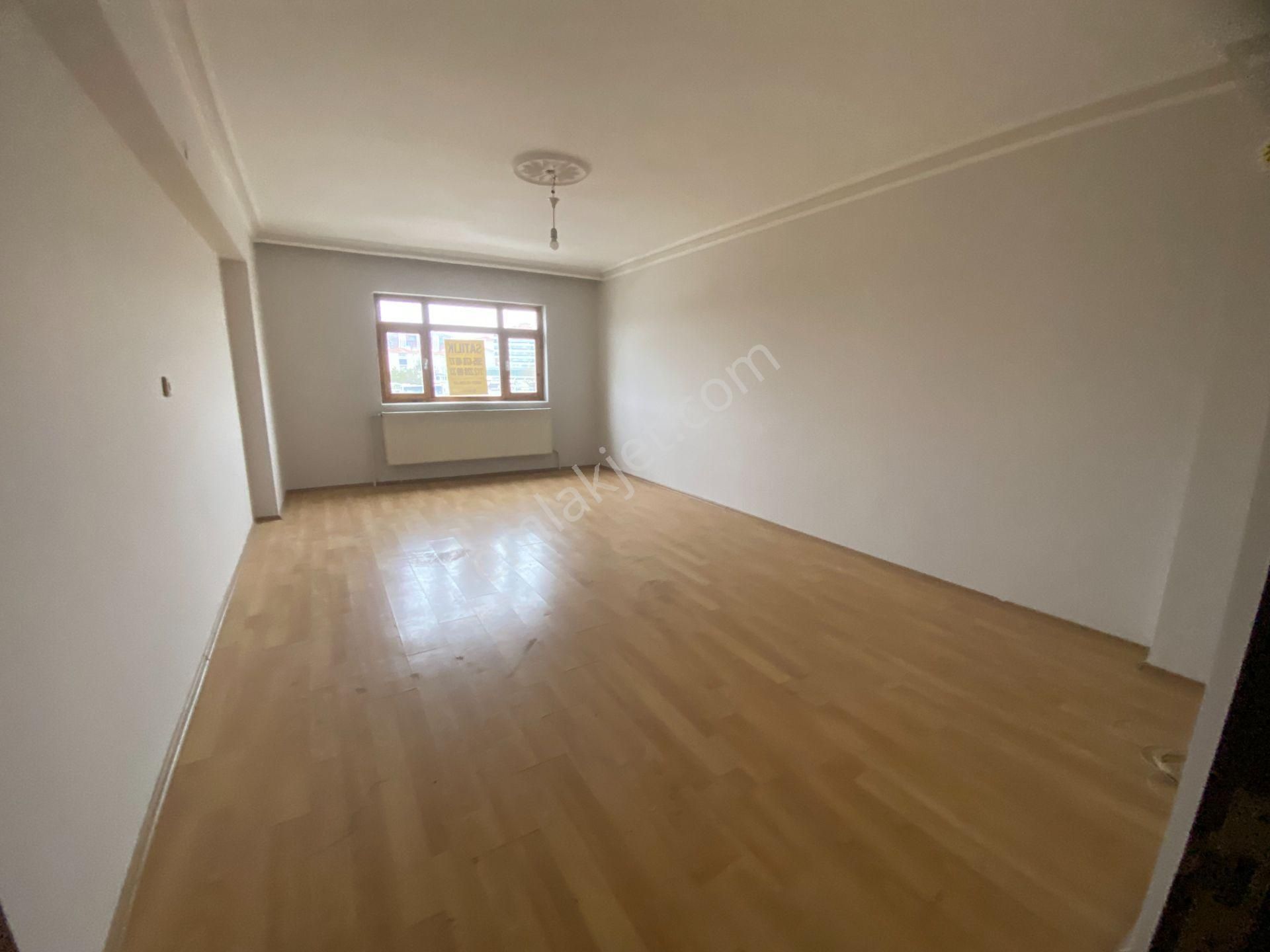 Sincan Pınarbaşı Mah. Köşe Başı 1.kat Asansörlü 135 M2 Satılık 3+1 Daire - Görsel 4
