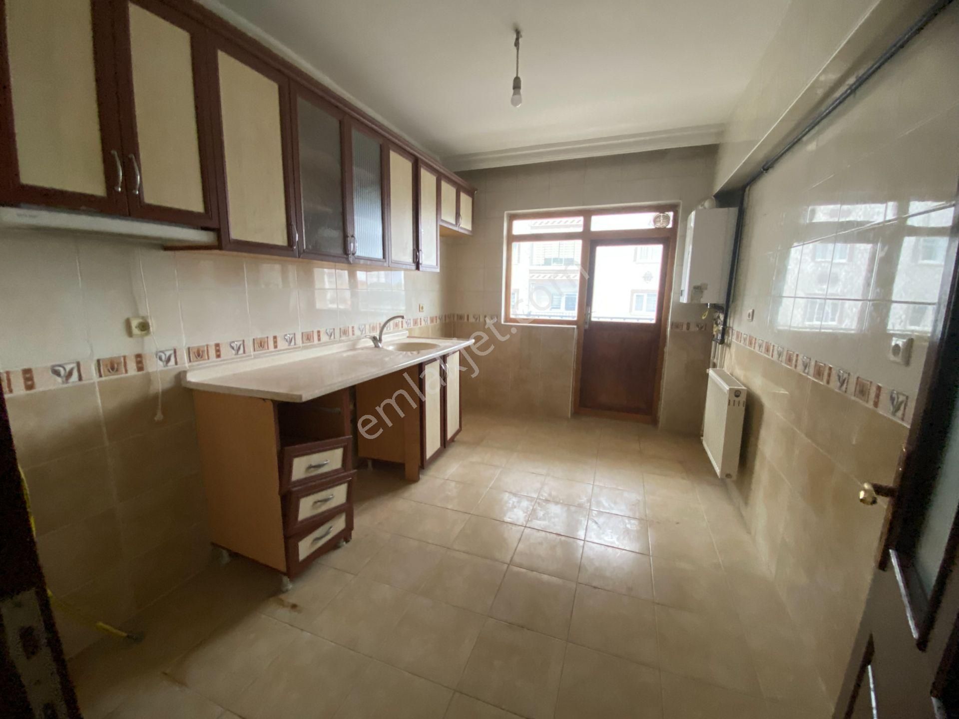 Sincan Pınarbaşı Mah. Köşe Başı 1.kat Asansörlü 135 M2 Satılık 3+1 Daire - Görsel 3