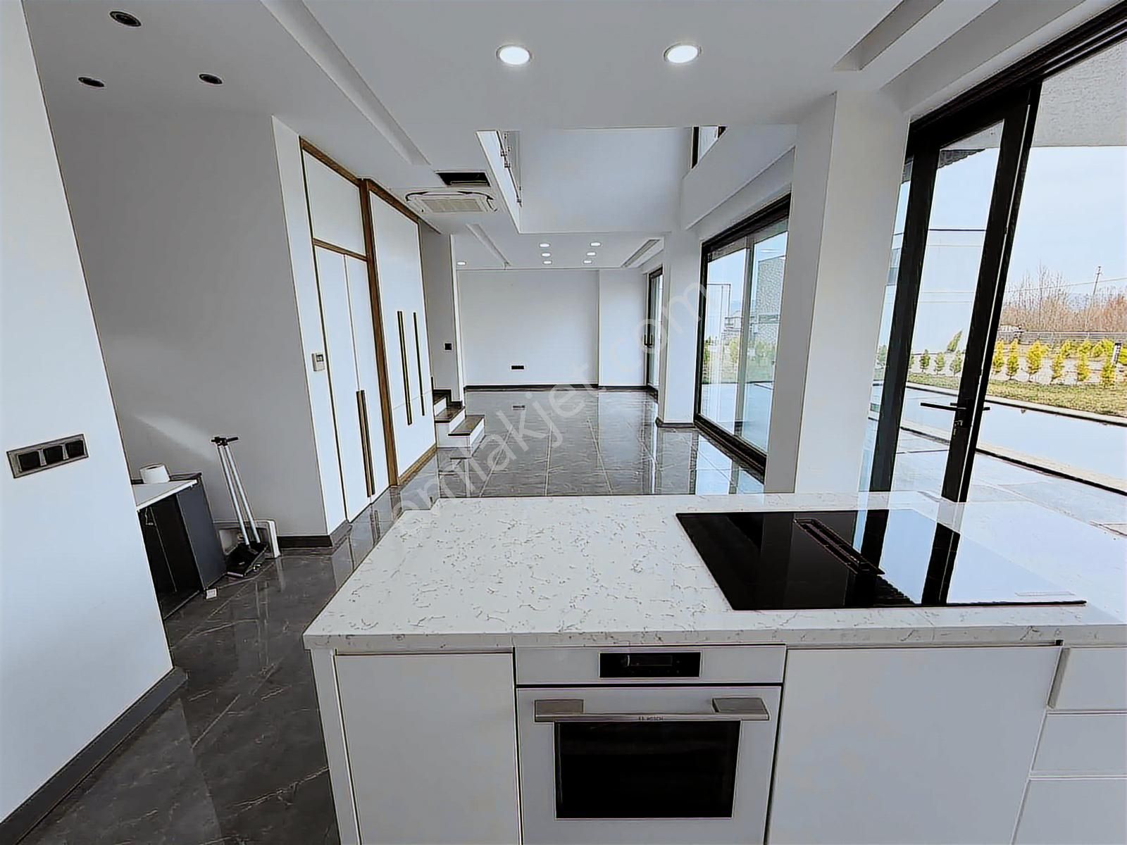 Tapu54 | Sapanca Yanık Mah. Satılık 4+1 Müstakil Havuzlu Villa - Görsel 8