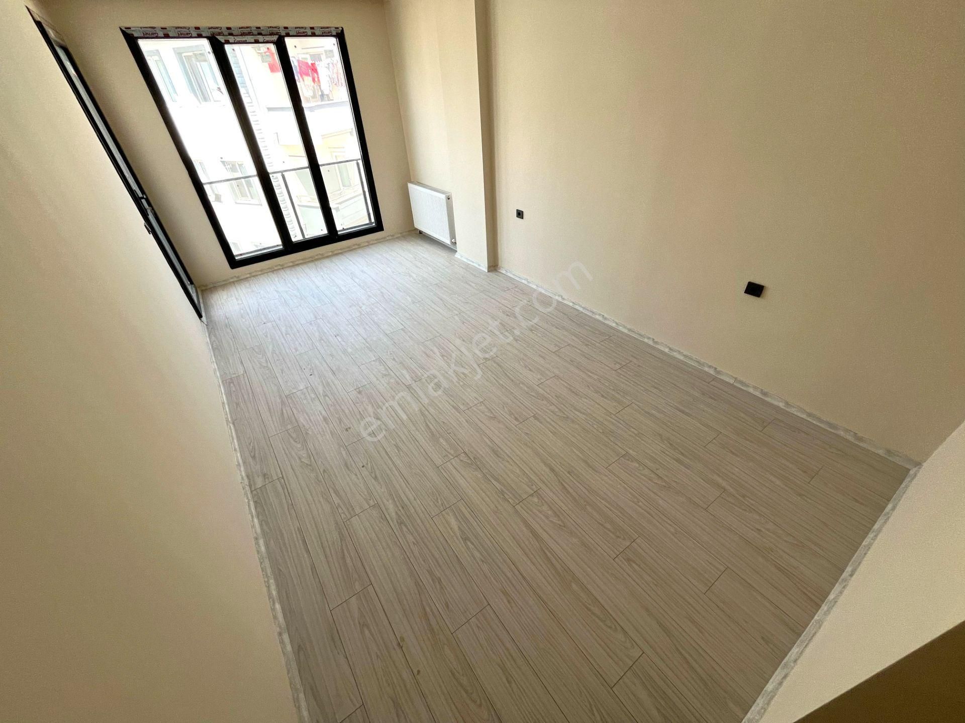 Aygül'den Burhaniye Merkez'de Ön Cephe Ayrı Mutfak Doğalgazlı Teraslı Asansörlü 3+1 Satılık Dubleks - Görsel 11