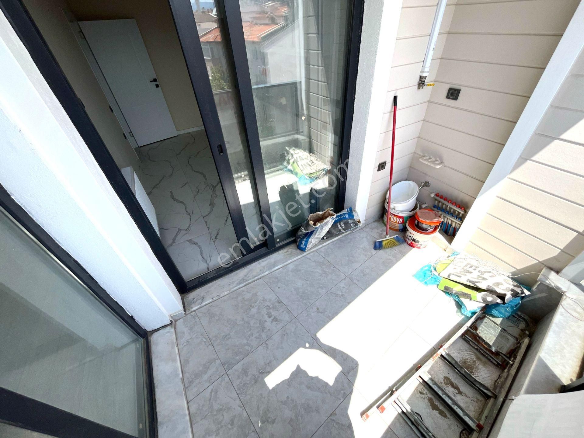 Aygül'den Burhaniye Merkez'de Ön Cephe Ayrı Mutfak Doğalgazlı Teraslı Asansörlü 3+1 Satılık Dubleks - Görsel 10