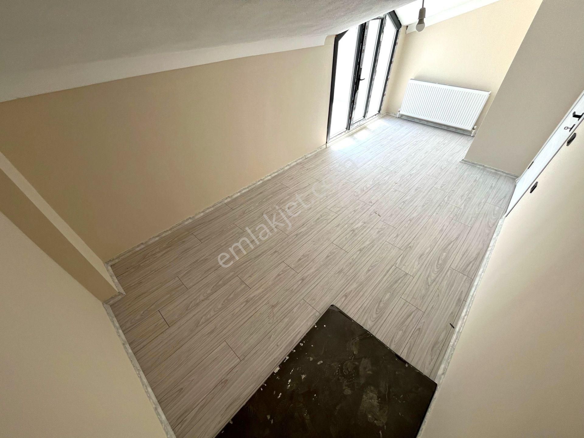 Aygül'den Burhaniye Merkez'de Ön Cephe Ayrı Mutfak Doğalgazlı Teraslı Asansörlü 3+1 Satılık Dubleks - Görsel 25