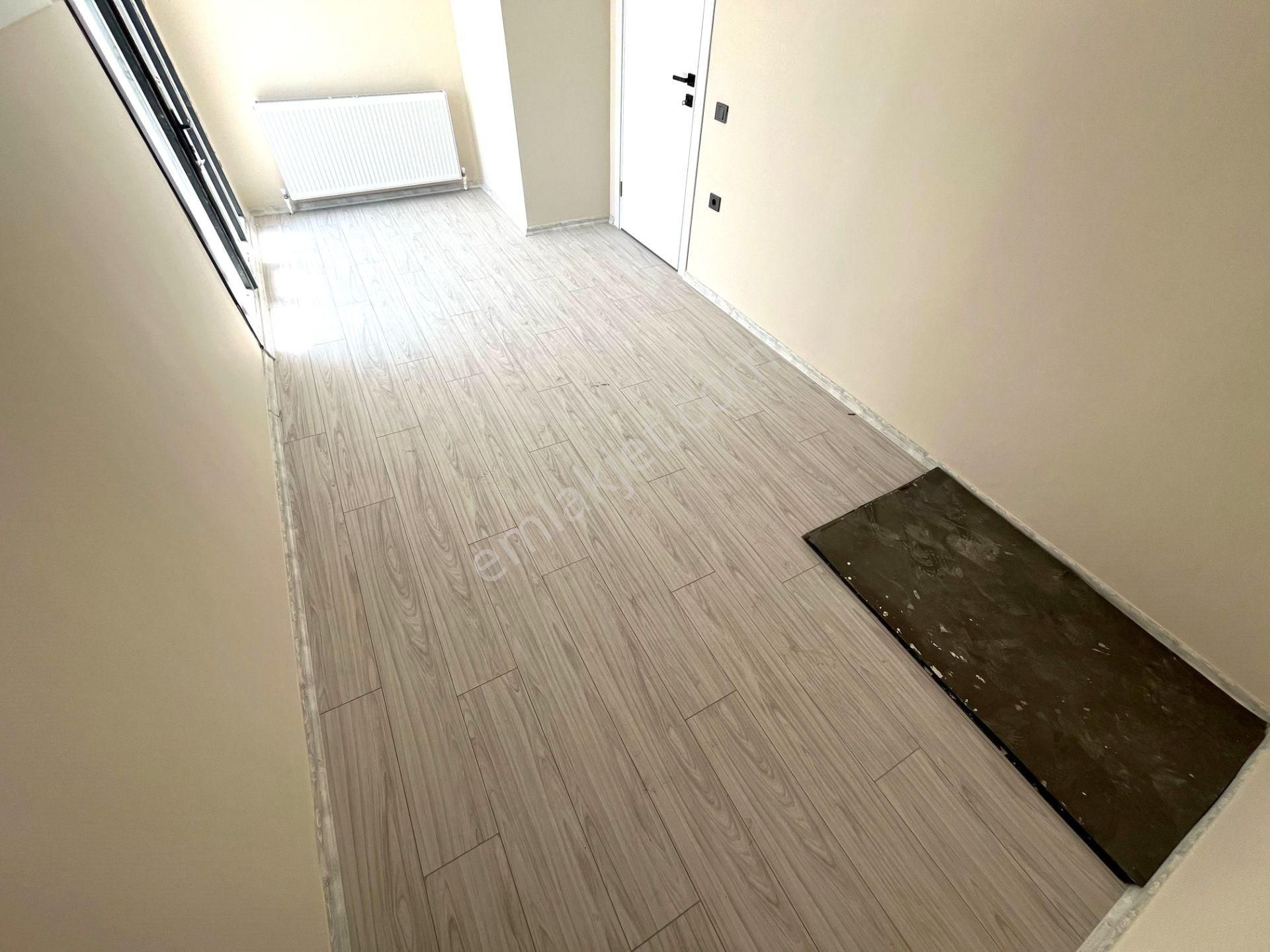 Aygül'den Burhaniye Merkez'de Ön Cephe Ayrı Mutfak Doğalgazlı Teraslı Asansörlü 3+1 Satılık Dubleks - Görsel 24