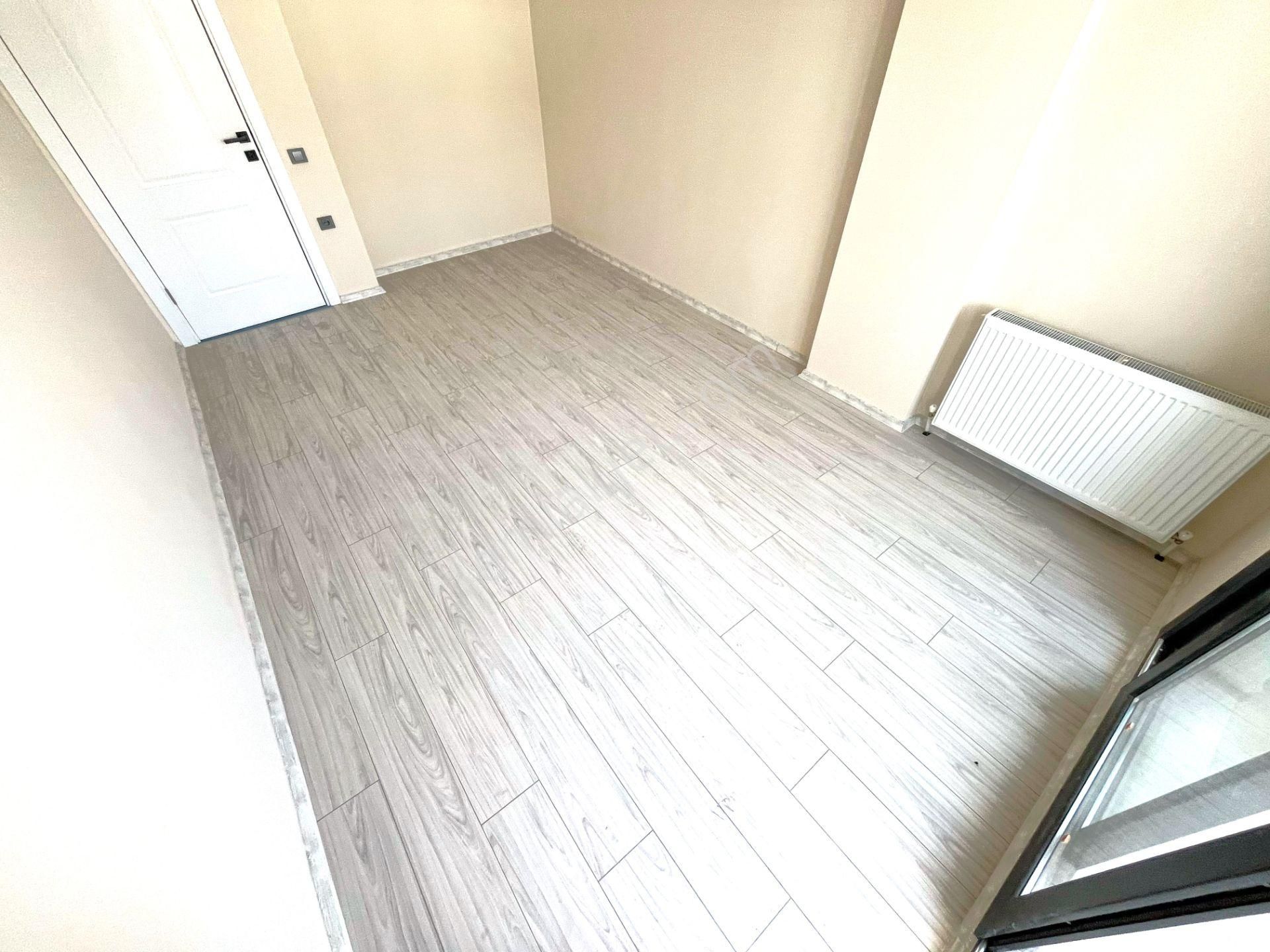 Aygül'den Burhaniye Merkez'de Ön Cephe Ayrı Mutfak Doğalgazlı Teraslı Asansörlü 3+1 Satılık Dubleks - Görsel 18