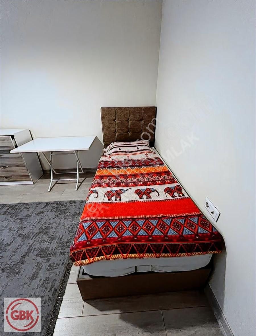 Açin Caddesinde Huzurlu Bir Yaşam: Bahçeli, Balkonlu 2+1 Daire - Görsel 20